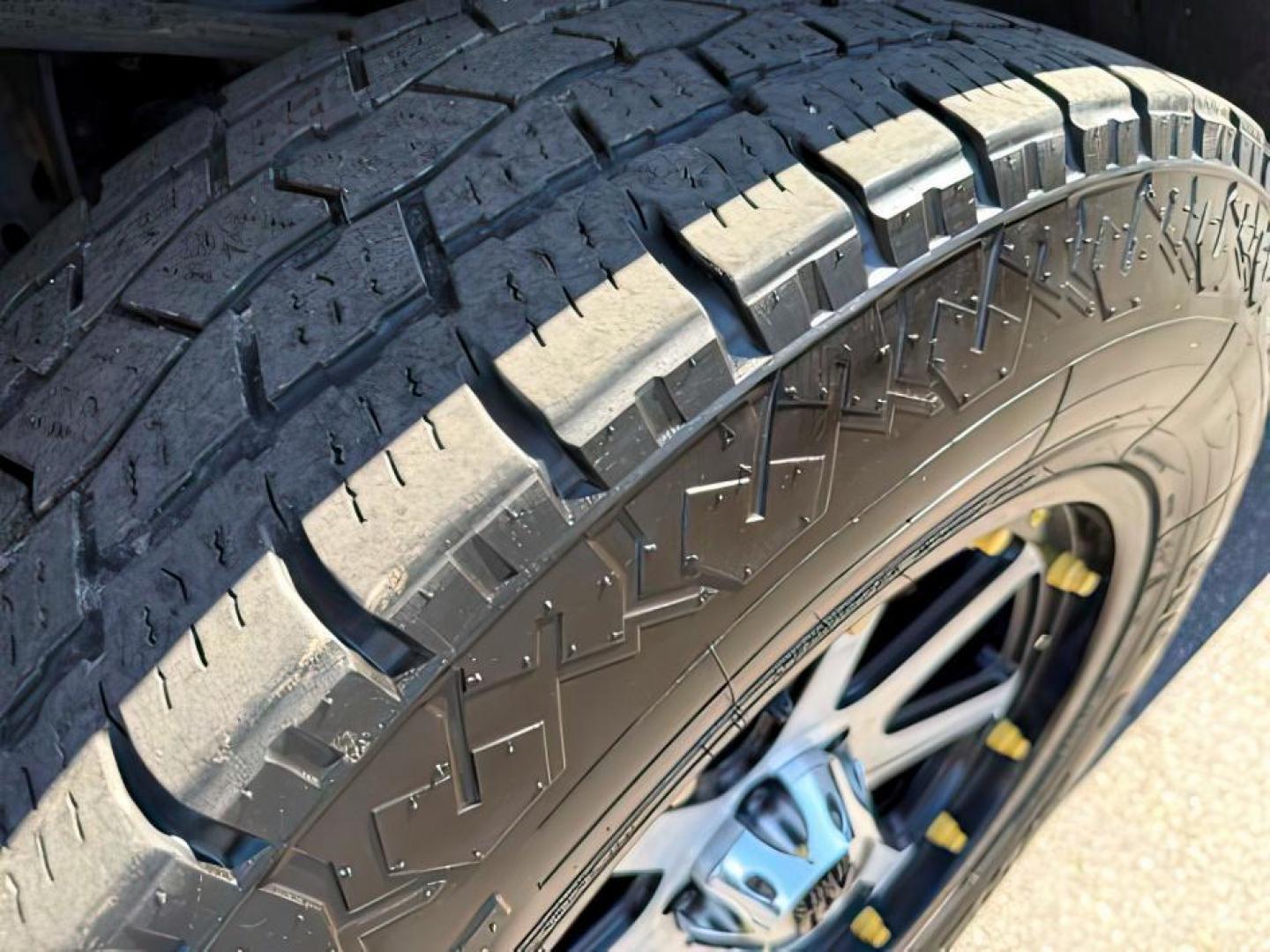 2013 Oxford White /Steel Gray Ford F-150 (1FTFX1ET2DK) with an EcoBoost 35L V-6 gasoline direct injection engine, Automatic transmission, located at 1175 N Woodruff Ave, Idaho Falls, ID, 83401, 43.506901, -111.999657 - At Timberline Auto, finding a great deal on your next vehicle is always easy! Our experienced sales staff's goal is to help find you the right vehicle at the right price! Our knowledgeable finance department has options for almost any credit score. We offer extended service contract options to prote - Photo#8