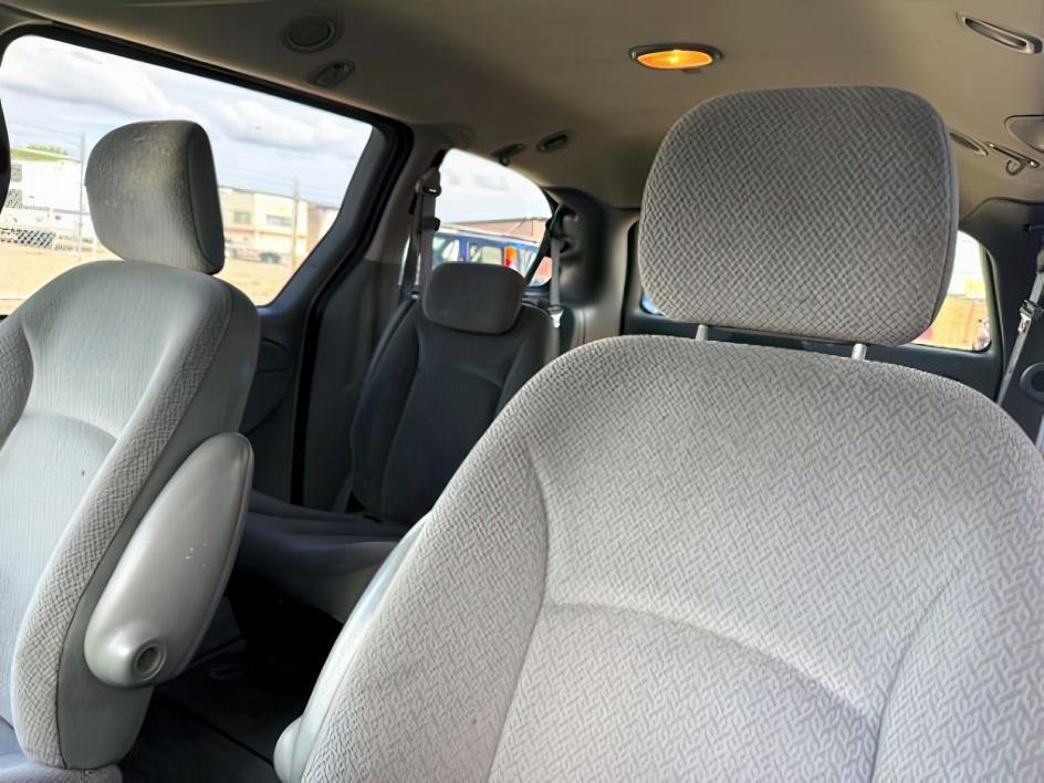 2005 Bright Silver Metallic Clearcoat /Medium Slate Gray Chrysler Town and Country LX (2C4GP44R45R) with an 3.3L V-6 regular unleaded engine, AUTOMATIC transmission, located at 1235 N Woodruff Ave., Idaho Falls, 83401, (208) 523-1053, 43.507172, -112.000488 - This 2005 Chrysler Town and Country is a versatile minivan built for practical transportation and everyday convenience. Powered by a 3.3L V6, it delivers dependable performance for commuting, family travel, and daily errands. The spacious interior offers comfortable seating and flexible cargo capa- Photo#16