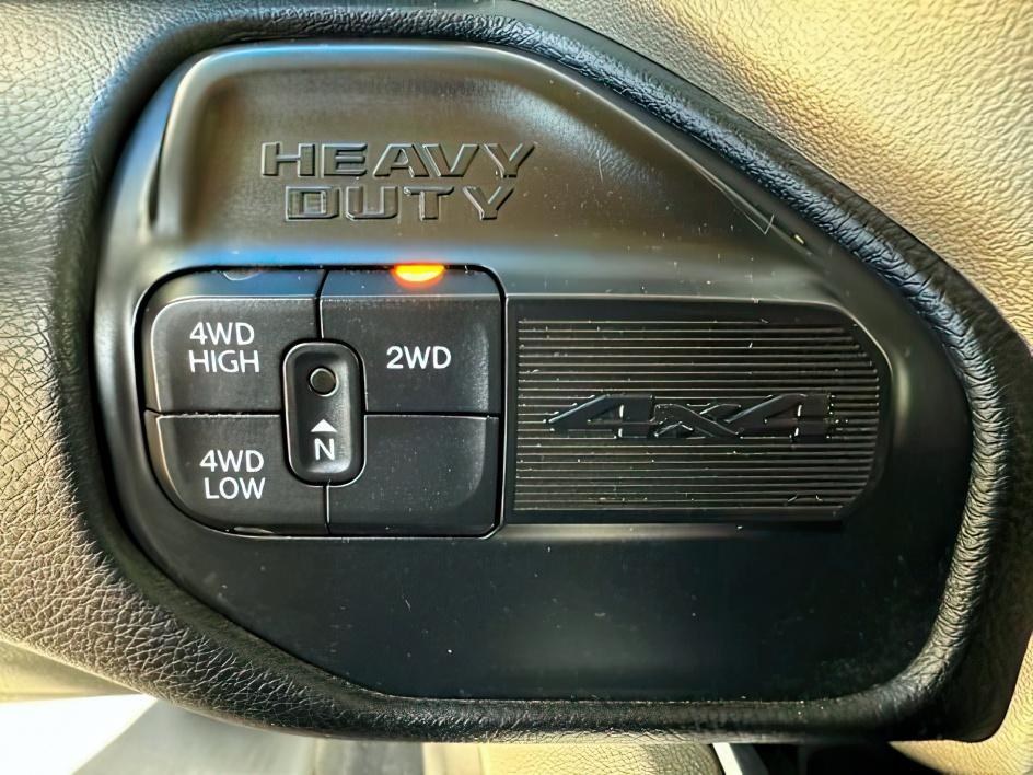 2020 BLACK /Black Ram 2500 Laramie Crew Cab 4X4 6'4 Box (3C6UR5FL8LG) with an Cummins 6.7L I-6 diesel direct injection engine, AUTOMATIC transmission, located at 1235 N Woodruff Ave., Idaho Falls, 83401, (208) 523-1053, 43.507172, -112.000488 - If you're looking for a heavy-duty truck that delivers legendary power, premium comfort, and rugged capability, this 2020 RAM 2500 Laramie Crew Cab checks every box. Powered by the renowned 6.7L Cummins Turbo Diesel, this truck is built to handle tough jobs, heavy towing, and long highway drives wi - Photo#17