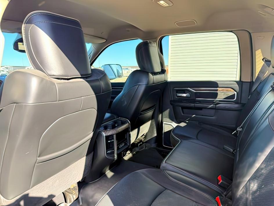2020 BLACK /Black Ram 2500 Laramie Crew Cab 4X4 6'4 Box (3C6UR5FL8LG) with an Cummins 6.7L I-6 diesel direct injection engine, AUTOMATIC transmission, located at 1235 N Woodruff Ave., Idaho Falls, 83401, (208) 523-1053, 43.507172, -112.000488 - If you're looking for a heavy-duty truck that delivers legendary power, premium comfort, and rugged capability, this 2020 RAM 2500 Laramie Crew Cab checks every box. Powered by the renowned 6.7L Cummins Turbo Diesel, this truck is built to handle tough jobs, heavy towing, and long highway drives wi - Photo#23