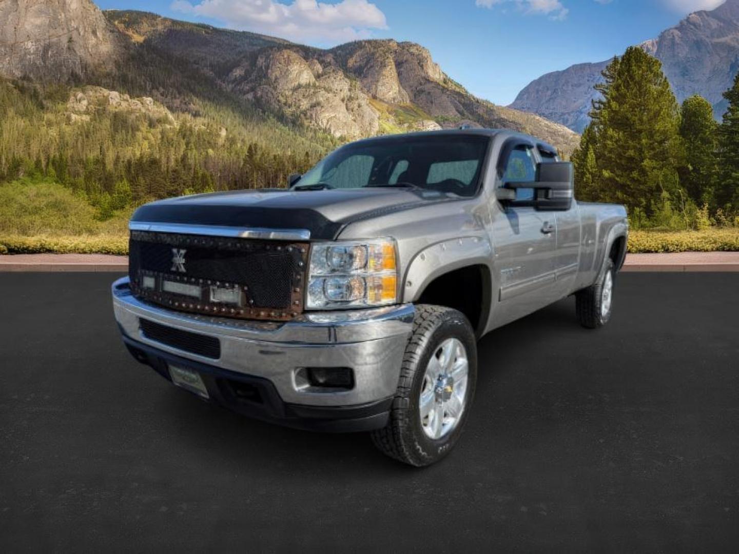 2013 Graystone Metallic /Ebony Chevrolet Silverado 2500HD (1GC2KXCG2DZ) with an Vortec 6L V-8 variable valve control engine, Automatic transmission, located at 1175 N Woodruff Ave, Idaho Falls, ID, 83401, 43.506901, -111.999657 - At Timberline Auto, finding a great deal on your next vehicle is always easy! Our experienced sales staff's goal is to help find you the right vehicle at the right price! Our knowledgeable finance department has options for almost any credit score. We offer extended service contract options to prote - Photo#0