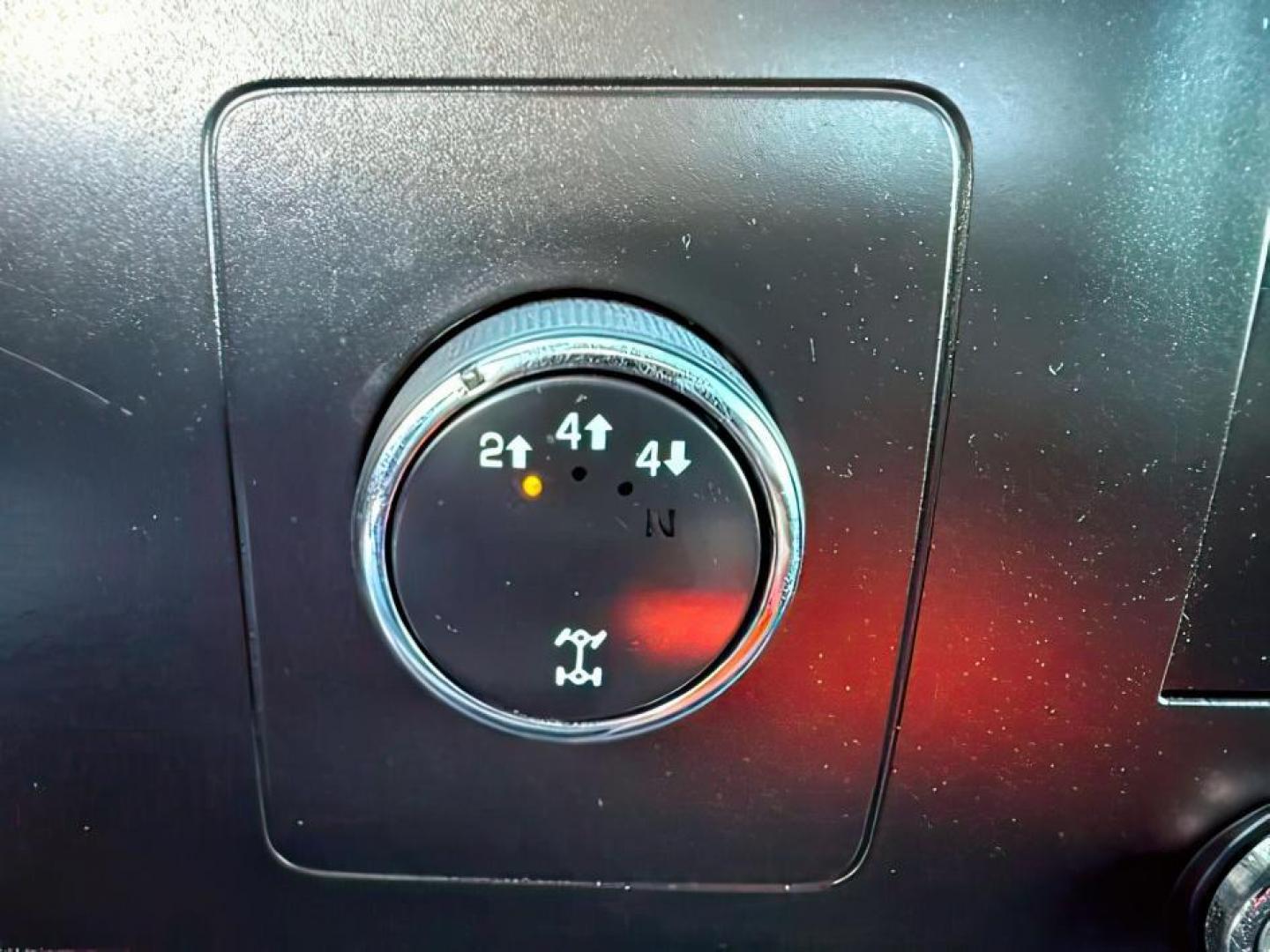 2013 Graystone Metallic /Ebony Chevrolet Silverado 2500HD (1GC2KXCG2DZ) with an Vortec 6L V-8 variable valve control engine, Automatic transmission, located at 1175 N Woodruff Ave, Idaho Falls, ID, 83401, 43.506901, -111.999657 - At Timberline Auto, finding a great deal on your next vehicle is always easy! Our experienced sales staff's goal is to help find you the right vehicle at the right price! Our knowledgeable finance department has options for almost any credit score. We offer extended service contract options to prote - Photo#14