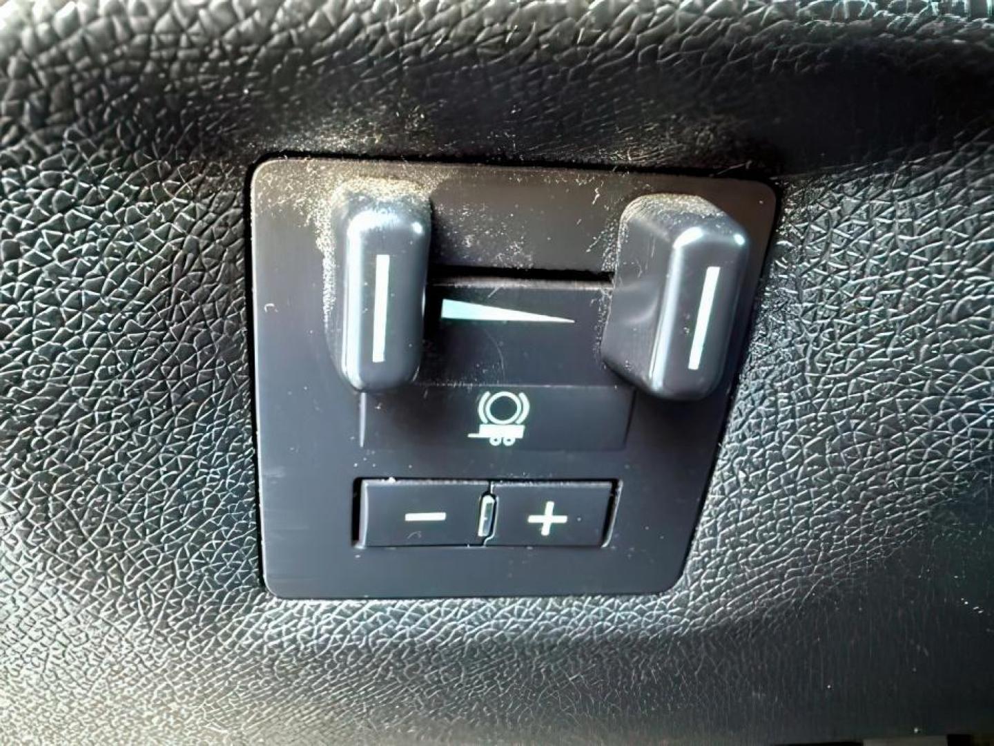 2013 Graystone Metallic /Ebony Chevrolet Silverado 2500HD (1GC2KXCG2DZ) with an Vortec 6L V-8 variable valve control engine, Automatic transmission, located at 1175 N Woodruff Ave, Idaho Falls, ID, 83401, 43.506901, -111.999657 - At Timberline Auto, finding a great deal on your next vehicle is always easy! Our experienced sales staff's goal is to help find you the right vehicle at the right price! Our knowledgeable finance department has options for almost any credit score. We offer extended service contract options to prote - Photo#15