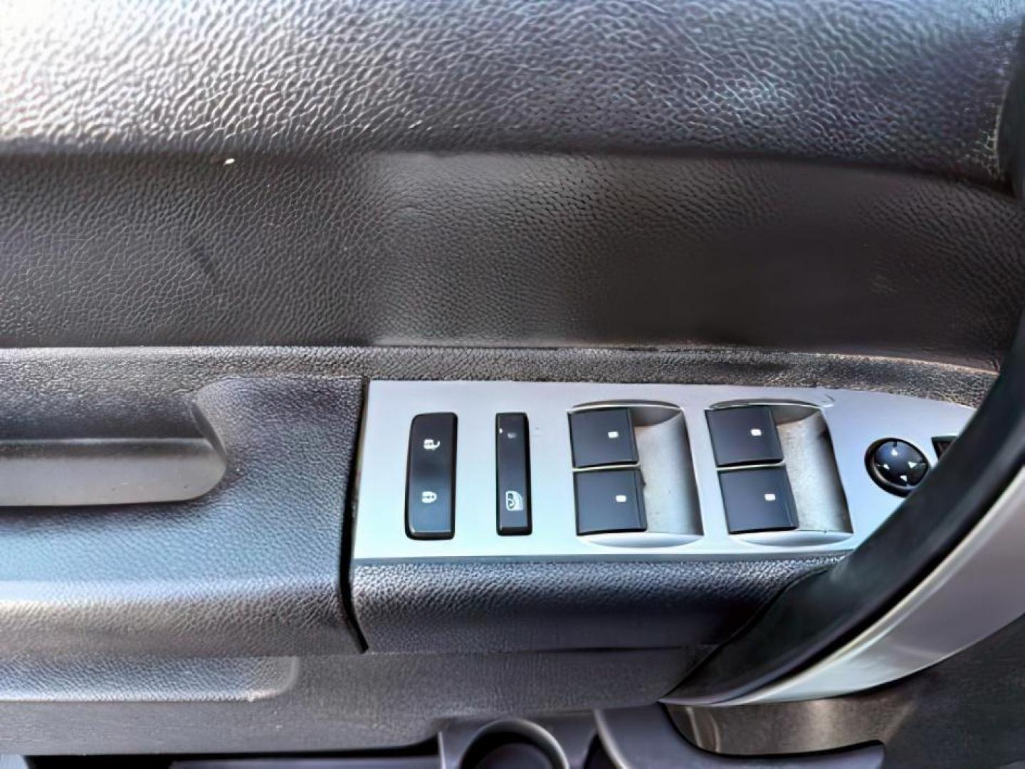 2013 Graystone Metallic /Ebony Chevrolet Silverado 2500HD (1GC2KXCG2DZ) with an Vortec 6L V-8 variable valve control engine, Automatic transmission, located at 1175 N Woodruff Ave, Idaho Falls, ID, 83401, 43.506901, -111.999657 - At Timberline Auto, finding a great deal on your next vehicle is always easy! Our experienced sales staff's goal is to help find you the right vehicle at the right price! Our knowledgeable finance department has options for almost any credit score. We offer extended service contract options to prote - Photo#17