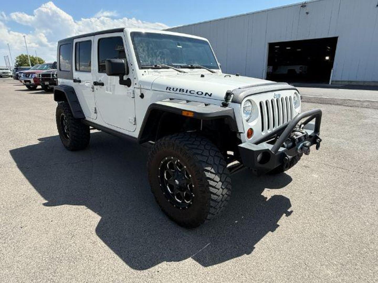 2010 WHITE /Dark Slate Gray/Med Slate Gray Jeep Wrangler Unlimited (1J4BA6H12AL) with an 38L V-6 regular unleaded engine, Automatic transmission, located at 1175 N Woodruff Ave, Idaho Falls, ID, 83401, 43.506901, -111.999657 - At Timberline Auto, finding a great deal on your next vehicle is always easy! Our experienced sales staff's goal is to help find you the right vehicle at the right price! Our knowledgeable finance department has options for almost any credit score. We offer extended service contract options to prote - Photo#8