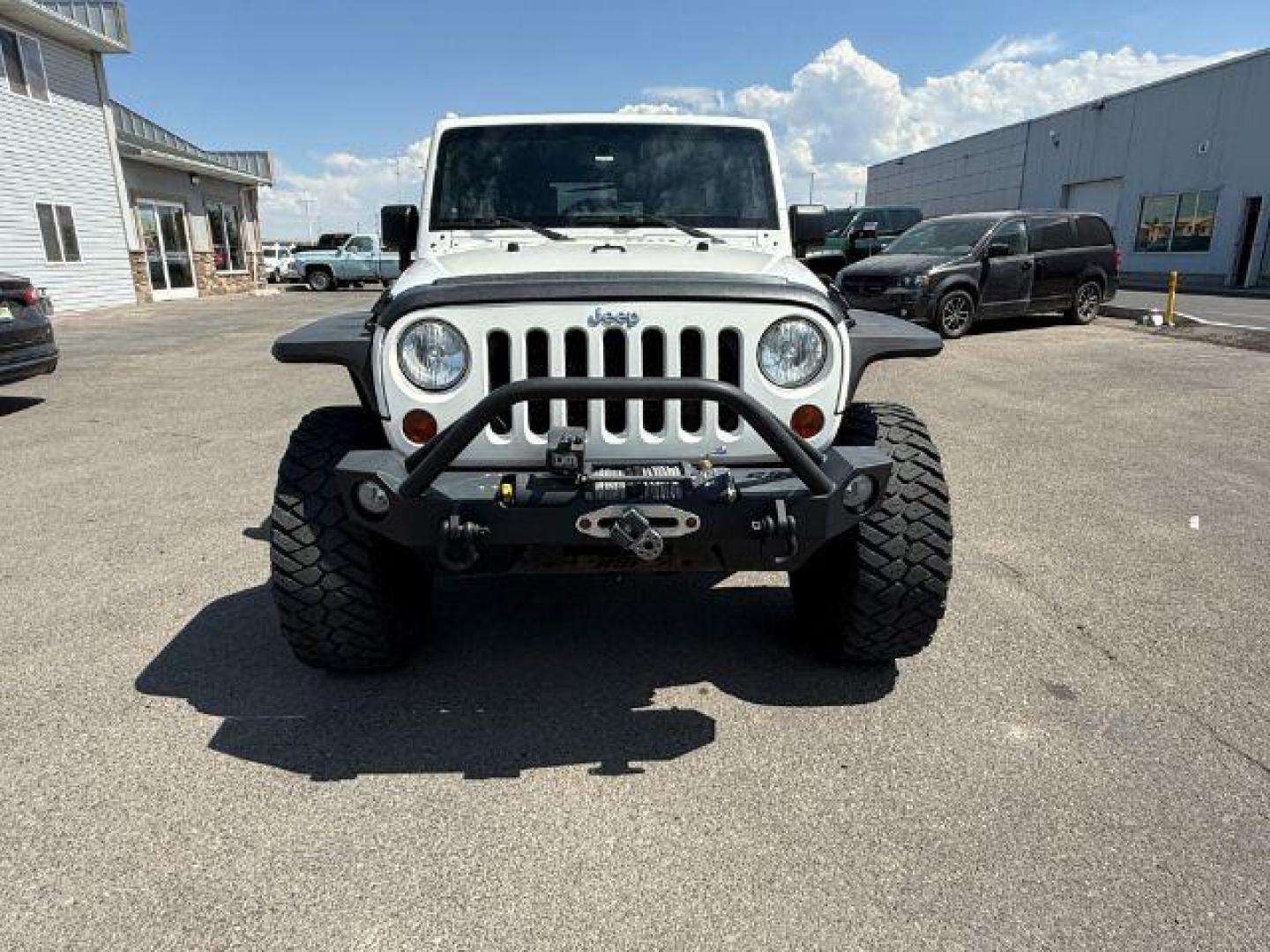 2010 WHITE /Dark Slate Gray/Med Slate Gray Jeep Wrangler Unlimited (1J4BA6H12AL) with an 38L V-6 regular unleaded engine, Automatic transmission, located at 1175 N Woodruff Ave, Idaho Falls, ID, 83401, 43.506901, -111.999657 - At Timberline Auto, finding a great deal on your next vehicle is always easy! Our experienced sales staff's goal is to help find you the right vehicle at the right price! Our knowledgeable finance department has options for almost any credit score. We offer extended service contract options to prote - Photo#9