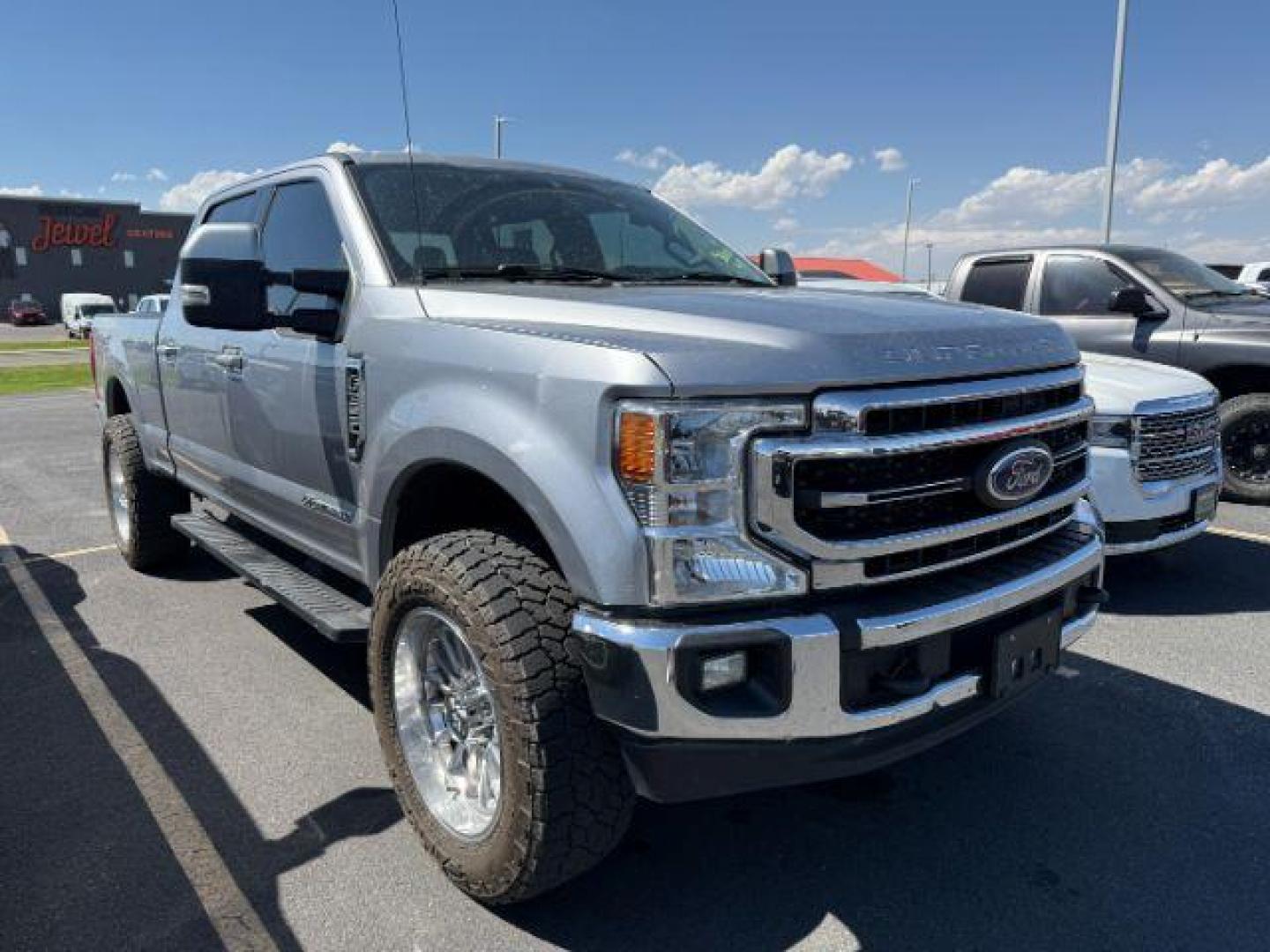 2021 Iconic Silver Metallic /Black Ford F-350 (1FT8W3BTXME) with an Powerstroke 67L V-8 diesel direct injection engine, Automatic transmission, located at 1175 N Woodruff Ave, Idaho Falls, ID, 83401, 43.506901, -111.999657 - At Timberline Auto, finding a great deal on your next vehicle is always easy! Our experienced sales staff's goal is to help find you the right vehicle at the right price! Our knowledgeable finance department has options for almost any credit score. We offer extended service contract options to prote - Photo#1