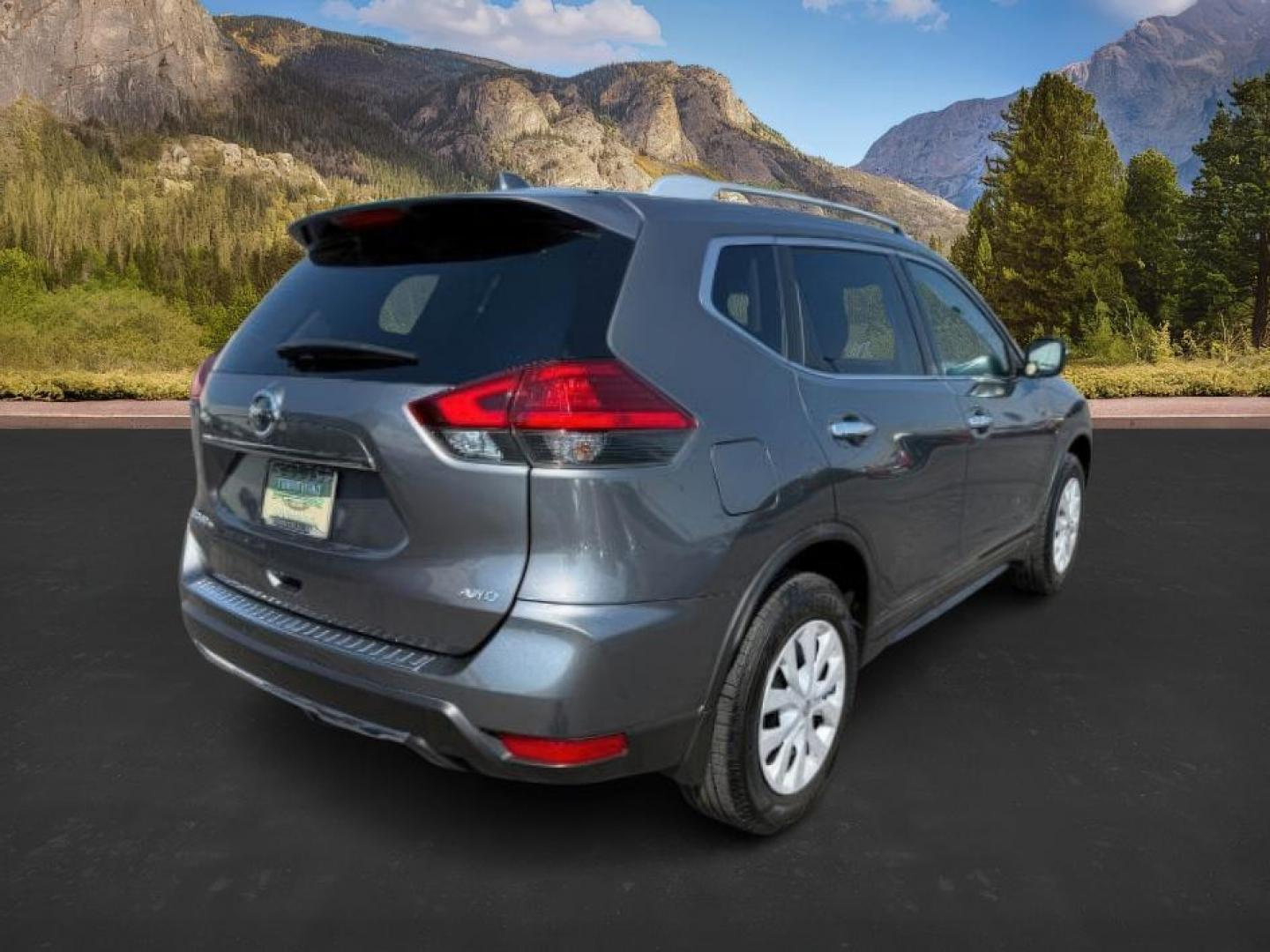 2017 GRAY /CLOTH Nissan Rogue (JN8AT2MV0HW) , Automatic transmission, located at 1175 N Woodruff Ave, Idaho Falls, ID, 83401, 43.506901, -111.999657 - At Timberline Auto, finding a great deal on your next vehicle is always easy! Our experienced sales staff's goal is to help find you the right vehicle at the right price! Our knowledgeable finance department has options for almost any credit score. We offer extended service contract options to prote - Photo#6