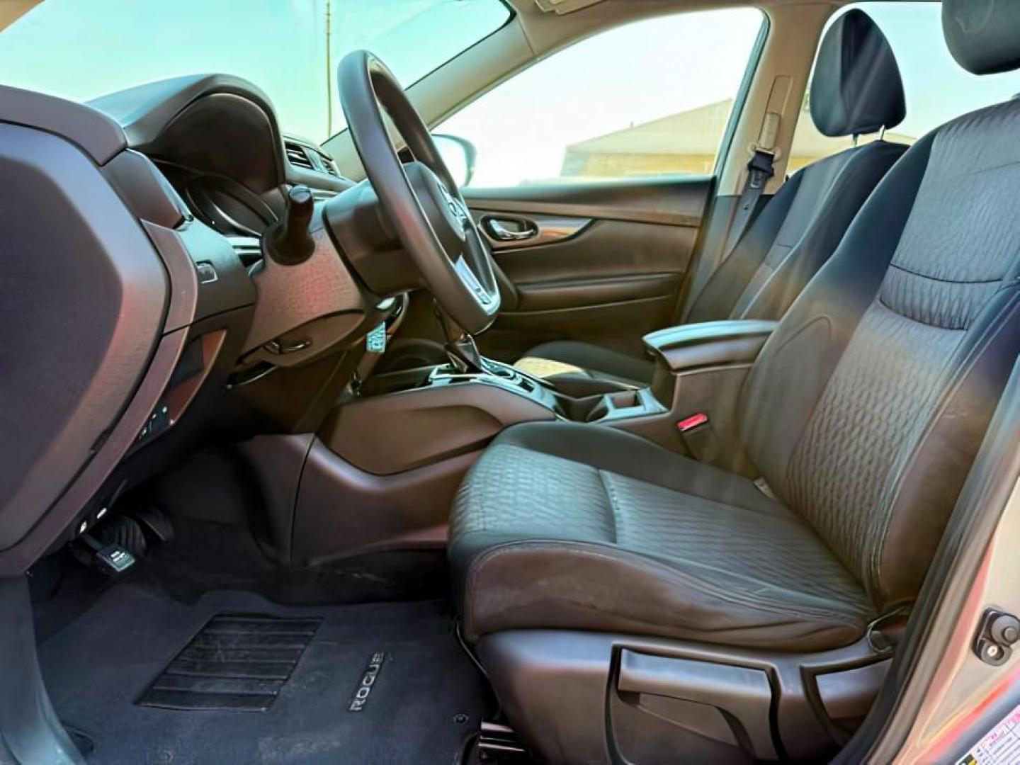 2017 GRAY /CLOTH Nissan Rogue (JN8AT2MV0HW) , Automatic transmission, located at 1175 N Woodruff Ave, Idaho Falls, ID, 83401, 43.506901, -111.999657 - At Timberline Auto, finding a great deal on your next vehicle is always easy! Our experienced sales staff's goal is to help find you the right vehicle at the right price! Our knowledgeable finance department has options for almost any credit score. We offer extended service contract options to prote - Photo#12