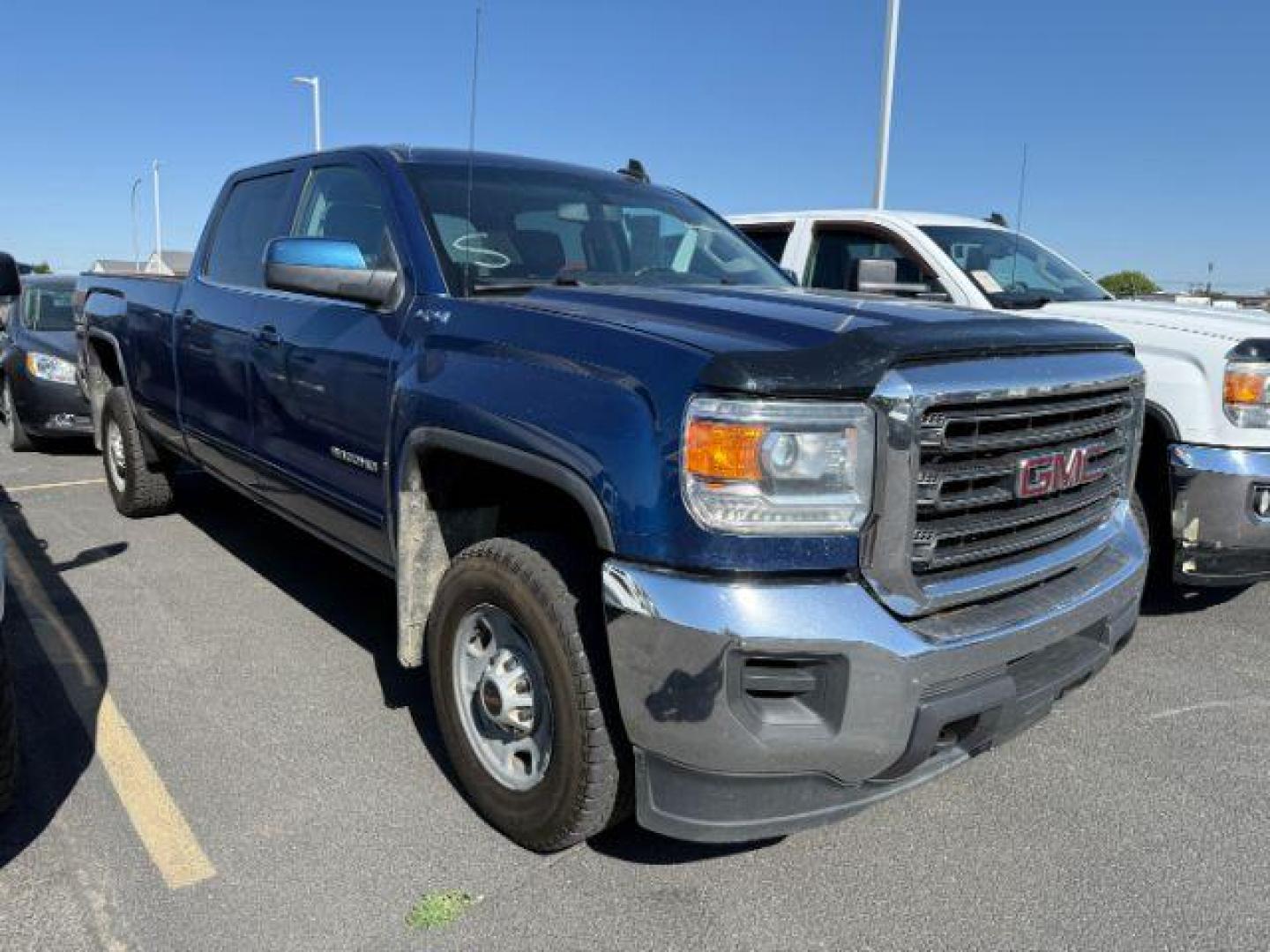 2018 BLUE /Jet Black GMC Sierra 2500HD (1GT12SEG9JF) with an Vortec 6L V-8 variable valve control engine, Automatic transmission, located at 1175 N Woodruff Ave, Idaho Falls, ID, 83401, 43.506901, -111.999657 - At Timberline Auto, finding a great deal on your next vehicle is always easy! Our experienced sales staff's goal is to help find you the right vehicle at the right price! Our knowledgeable finance department has options for almost any credit score. We offer extended service contract options to prote - Photo#1