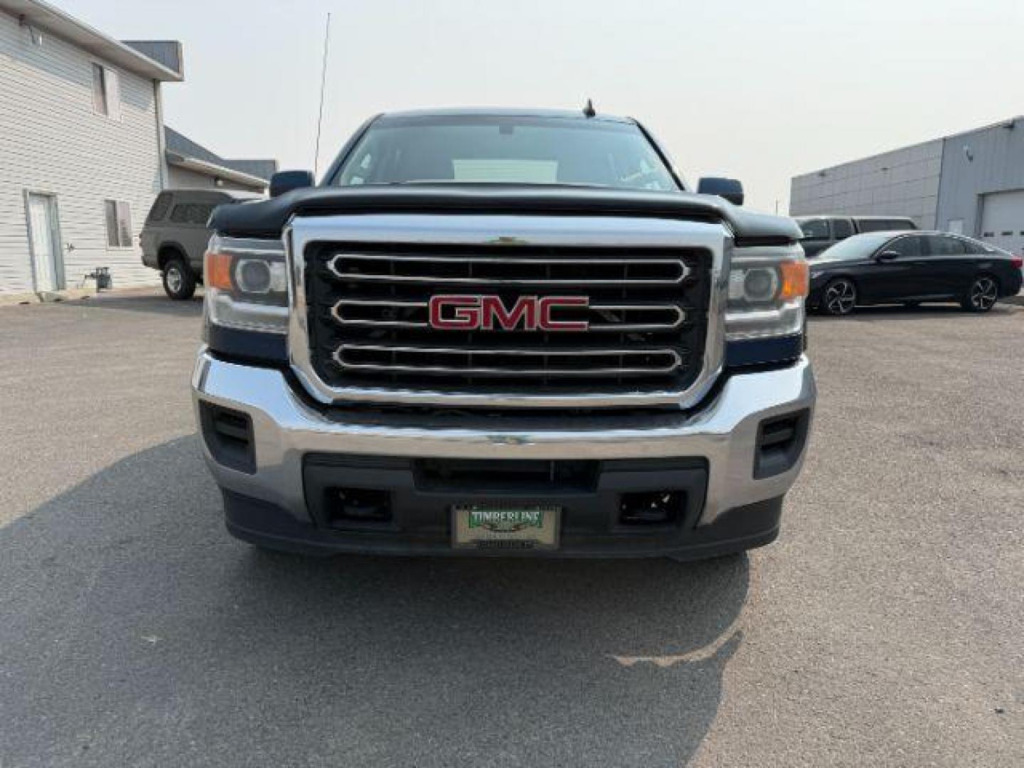 2018 BLUE /Jet Black GMC Sierra 2500HD (1GT12SEG9JF) with an Vortec 6L V-8 variable valve control engine, Automatic transmission, located at 1175 N Woodruff Ave, Idaho Falls, ID, 83401, 43.506901, -111.999657 - At Timberline Auto, finding a great deal on your next vehicle is always easy! Our experienced sales staff's goal is to help find you the right vehicle at the right price! Our knowledgeable finance department has options for almost any credit score. We offer extended service contract options to prote - Photo#27