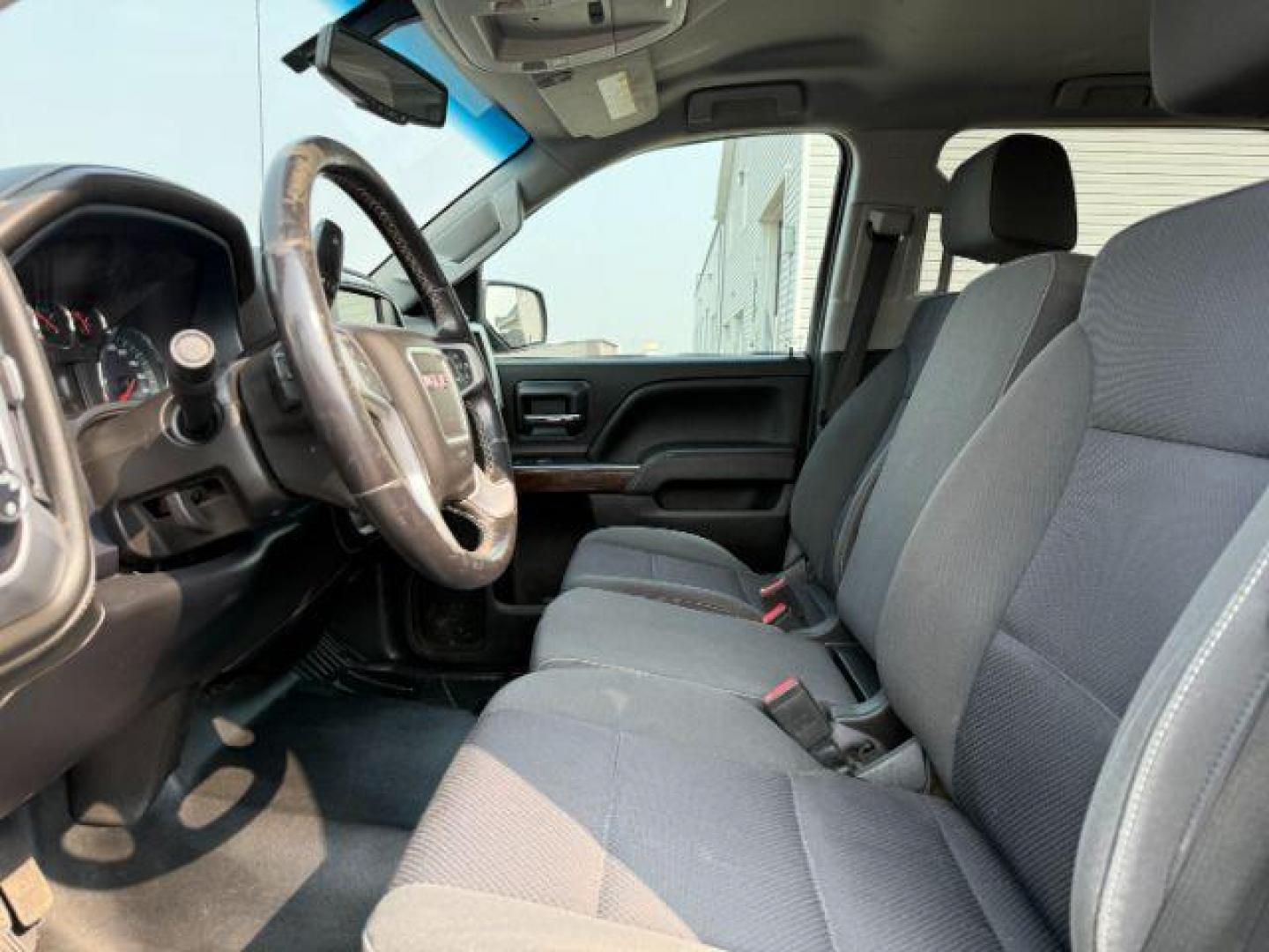 2018 BLUE /Jet Black GMC Sierra 2500HD (1GT12SEG9JF) with an Vortec 6L V-8 variable valve control engine, Automatic transmission, located at 1175 N Woodruff Ave, Idaho Falls, ID, 83401, 43.506901, -111.999657 - At Timberline Auto, finding a great deal on your next vehicle is always easy! Our experienced sales staff's goal is to help find you the right vehicle at the right price! Our knowledgeable finance department has options for almost any credit score. We offer extended service contract options to prote - Photo#29