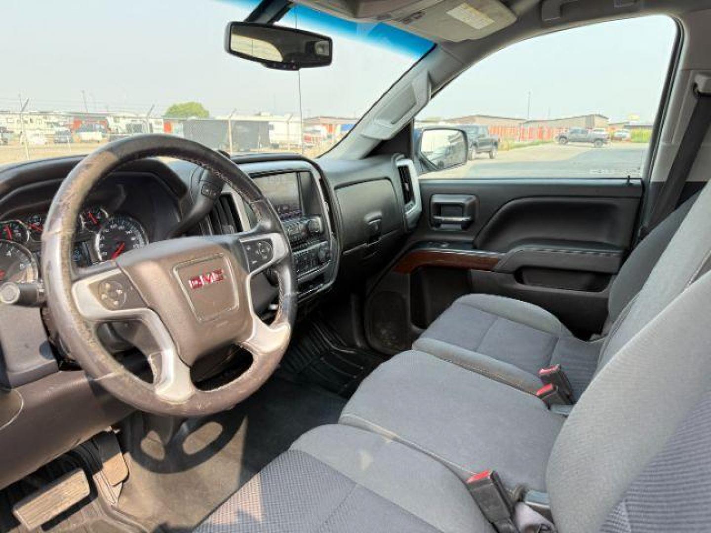 2018 BLUE /Jet Black GMC Sierra 2500HD (1GT12SEG9JF) with an Vortec 6L V-8 variable valve control engine, Automatic transmission, located at 1175 N Woodruff Ave, Idaho Falls, ID, 83401, 43.506901, -111.999657 - At Timberline Auto, finding a great deal on your next vehicle is always easy! Our experienced sales staff's goal is to help find you the right vehicle at the right price! Our knowledgeable finance department has options for almost any credit score. We offer extended service contract options to prote - Photo#30