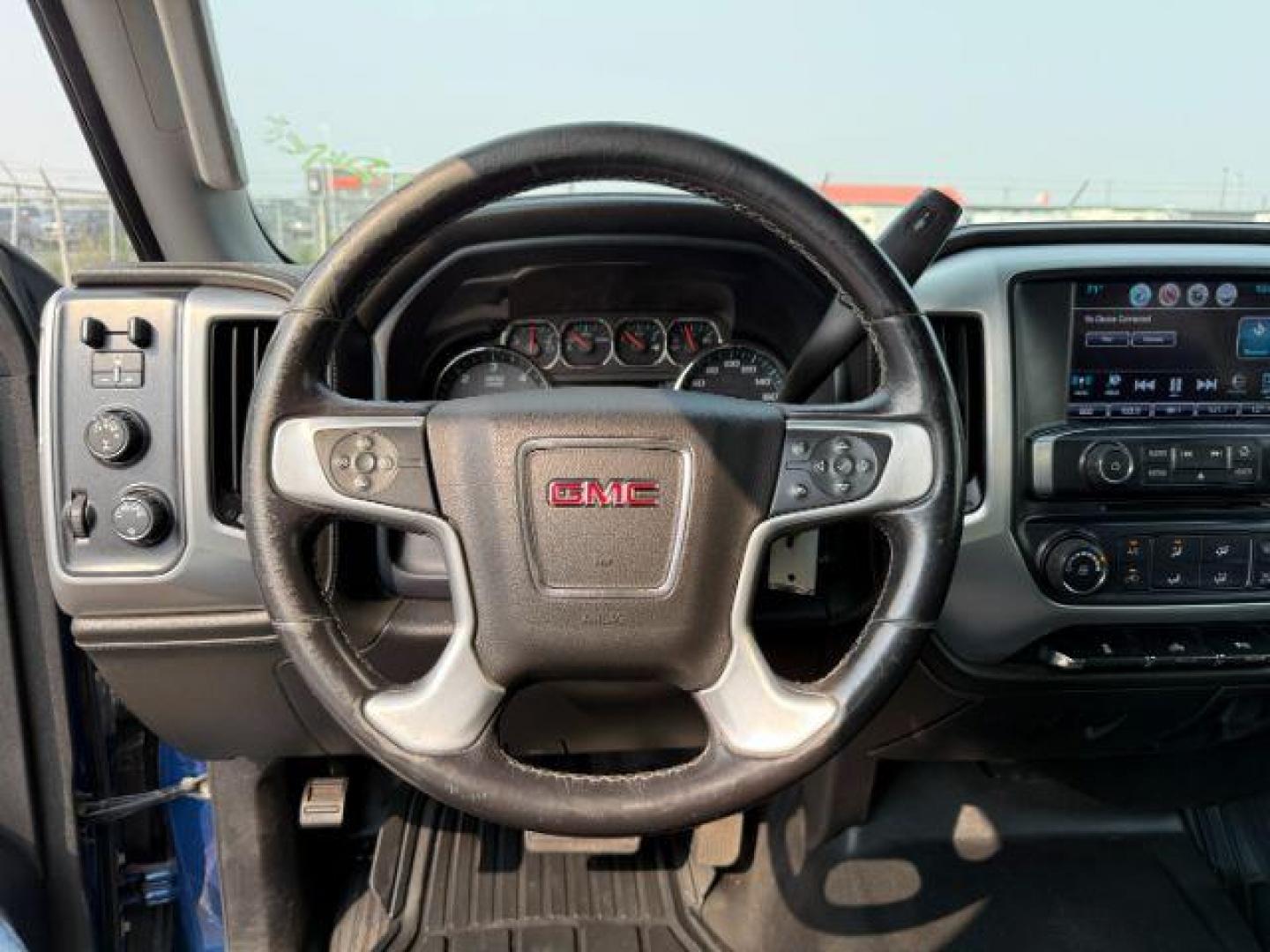 2018 BLUE /Jet Black GMC Sierra 2500HD (1GT12SEG9JF) with an Vortec 6L V-8 variable valve control engine, Automatic transmission, located at 1175 N Woodruff Ave, Idaho Falls, ID, 83401, 43.506901, -111.999657 - At Timberline Auto, finding a great deal on your next vehicle is always easy! Our experienced sales staff's goal is to help find you the right vehicle at the right price! Our knowledgeable finance department has options for almost any credit score. We offer extended service contract options to prote - Photo#31