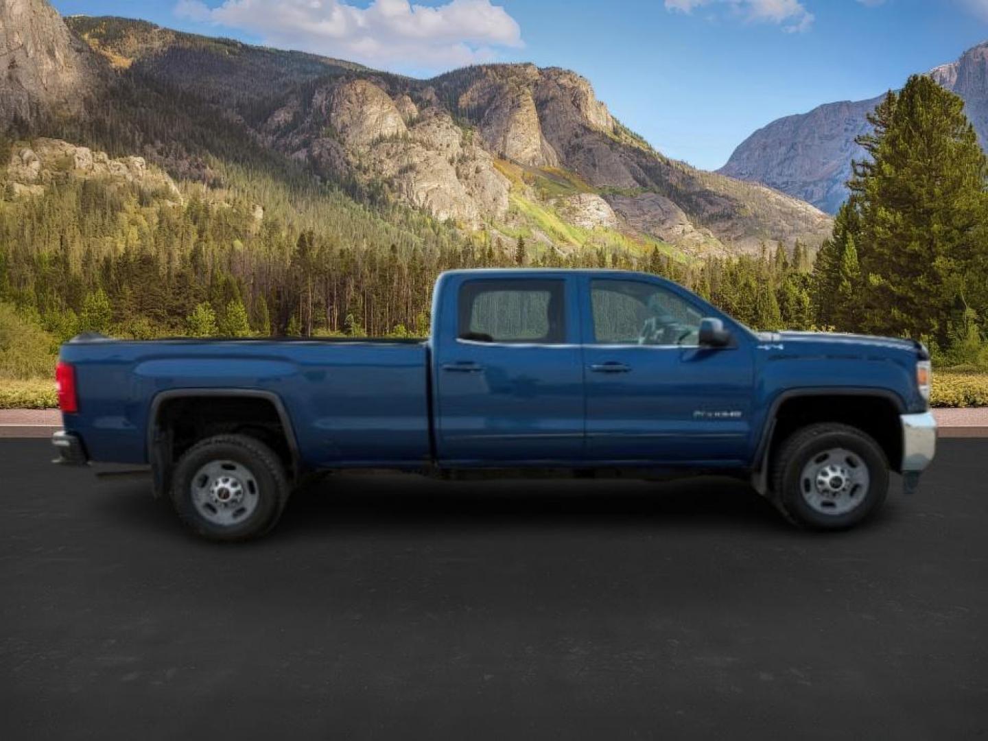2018 BLUE /Jet Black GMC Sierra 2500HD (1GT12SEG9JF) with an Vortec 6L V-8 variable valve control engine, Automatic transmission, located at 1175 N Woodruff Ave, Idaho Falls, ID, 83401, 43.506901, -111.999657 - At Timberline Auto, finding a great deal on your next vehicle is always easy! Our experienced sales staff's goal is to help find you the right vehicle at the right price! Our knowledgeable finance department has options for almost any credit score. We offer extended service contract options to prote - Photo#6
