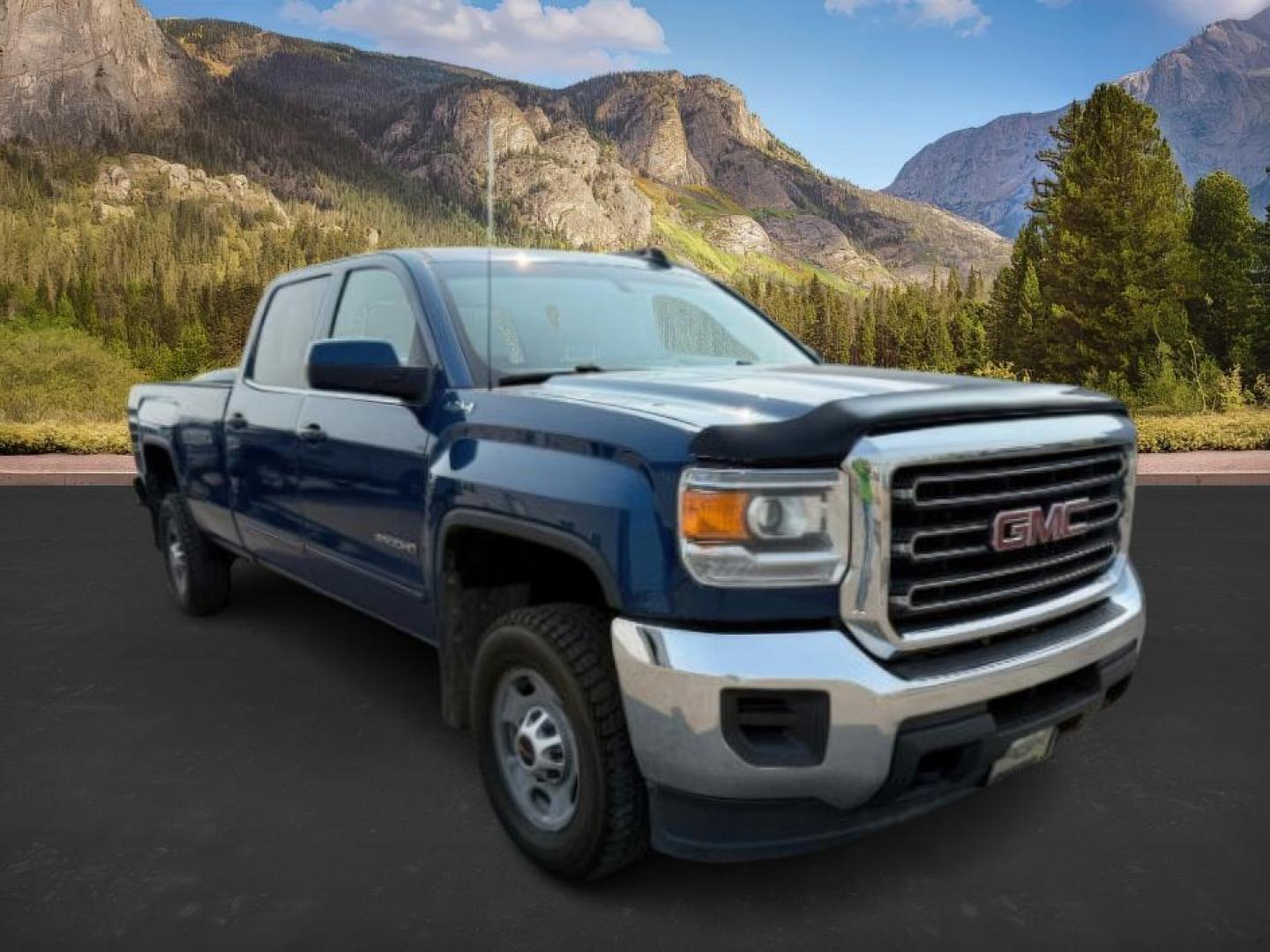 2018 BLUE /Jet Black GMC Sierra 2500HD (1GT12SEG9JF) with an Vortec 6L V-8 variable valve control engine, Automatic transmission, located at 1175 N Woodruff Ave, Idaho Falls, ID, 83401, 43.506901, -111.999657 - At Timberline Auto, finding a great deal on your next vehicle is always easy! Our experienced sales staff's goal is to help find you the right vehicle at the right price! Our knowledgeable finance department has options for almost any credit score. We offer extended service contract options to prote - Photo#7
