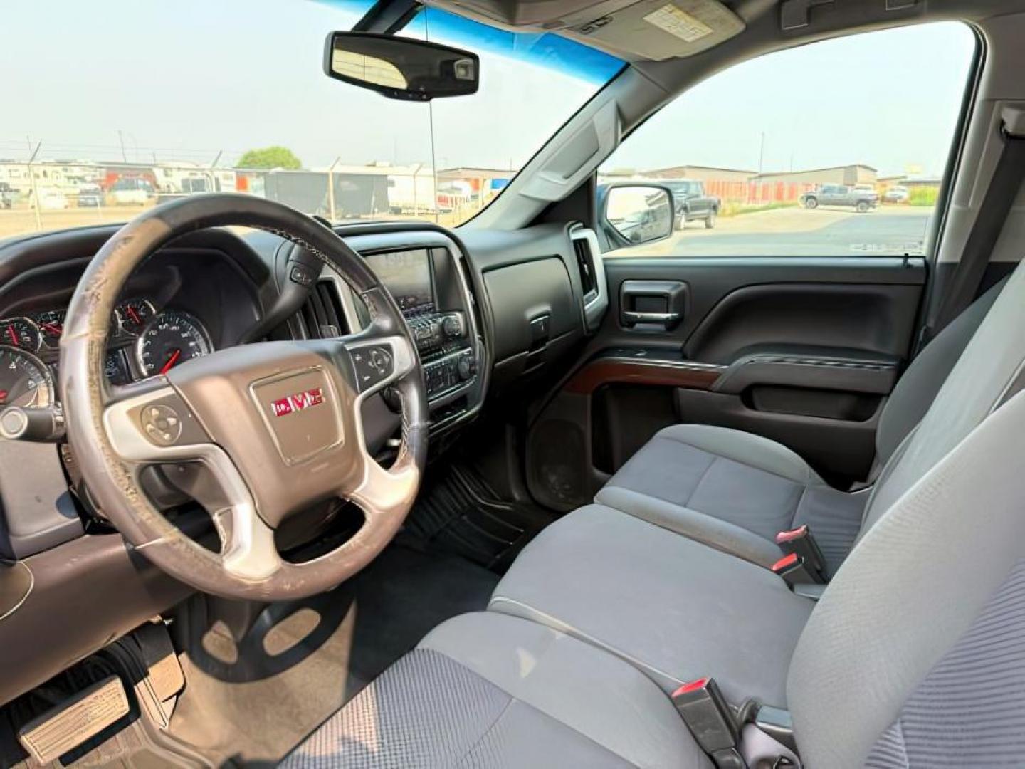 2018 BLUE /Jet Black GMC Sierra 2500HD (1GT12SEG9JF) with an Vortec 6L V-8 variable valve control engine, Automatic transmission, located at 1175 N Woodruff Ave, Idaho Falls, ID, 83401, 43.506901, -111.999657 - At Timberline Auto, finding a great deal on your next vehicle is always easy! Our experienced sales staff's goal is to help find you the right vehicle at the right price! Our knowledgeable finance department has options for almost any credit score. We offer extended service contract options to prote - Photo#11