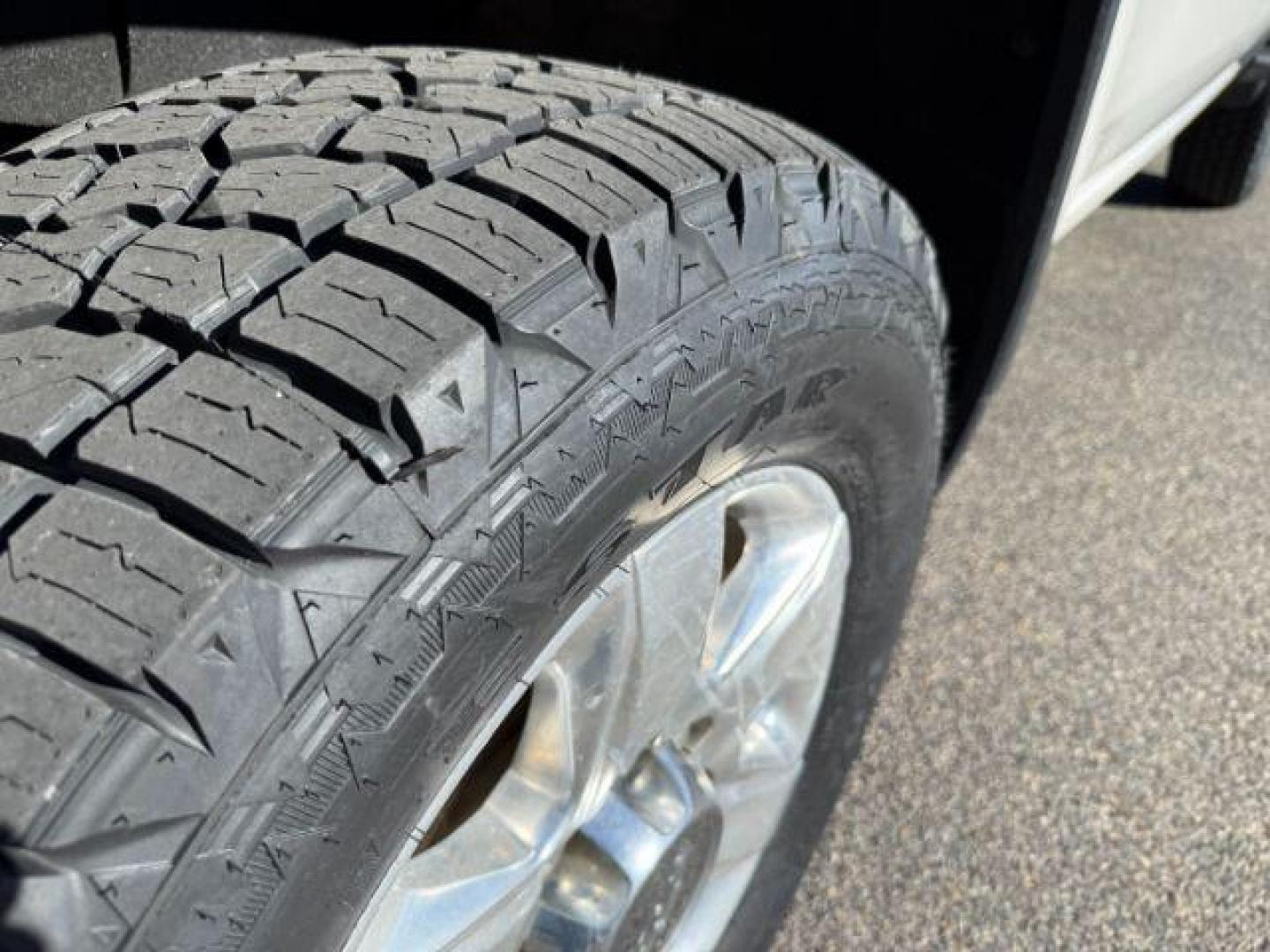 2021 Summit White /Jet Black Chevrolet Silverado 3500HD (1GC4YUEY4MF) with an Duramax 66L V-8 diesel direct injection engine, Automatic transmission, located at 1175 N Woodruff Ave, Idaho Falls, ID, 83401, 43.506901, -111.999657 - At Timberline Auto, finding a great deal on your next vehicle is always easy! Our experienced sales staff's goal is to help find you the right vehicle at the right price! Our knowledgeable finance department has options for almost any credit score. We offer extended service contract options to prote - Photo#36