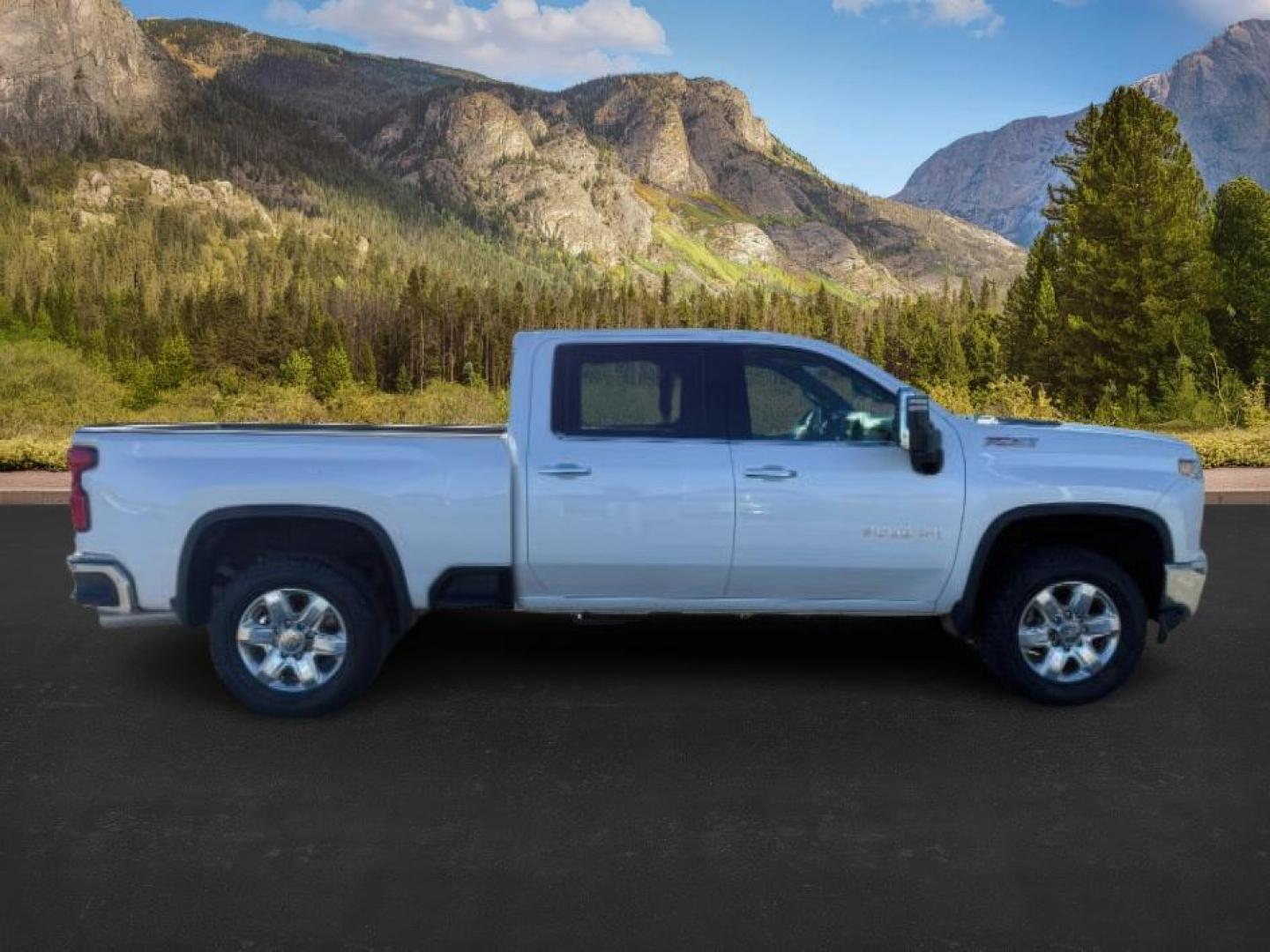 2021 Summit White /Jet Black Chevrolet Silverado 3500HD (1GC4YUEY4MF) with an Duramax 66L V-8 diesel direct injection engine, Automatic transmission, located at 1175 N Woodruff Ave, Idaho Falls, ID, 83401, 43.506901, -111.999657 - At Timberline Auto, finding a great deal on your next vehicle is always easy! Our experienced sales staff's goal is to help find you the right vehicle at the right price! Our knowledgeable finance department has options for almost any credit score. We offer extended service contract options to prote - Photo#7