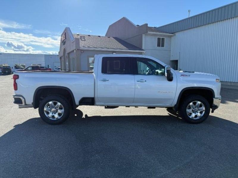 2021 Iridescent Pearl Tricoat /Gideon/Very Dark Atmosphere Chevrolet Silverado LTZ (1GC4YUEY4MF) with an V8, 6.6L engine, 10-speed automatic transmission, located at 1175 N Woodruff Ave, Idaho Falls, ID, 83401, 43.506901, -111.999657 - <b>Vehicle Details</b><br>Discover exceptional capability and premium comfort in this pre-owned 2021 Chevrolet Silverado 3500 LTZ 4WD, now available in Idaho Falls, ID. Powered by a robust V8 6.6L Diesel engine, this heavy-duty pickup is built to handle demanding towing, hauling, and everyday drivin- Photo#7