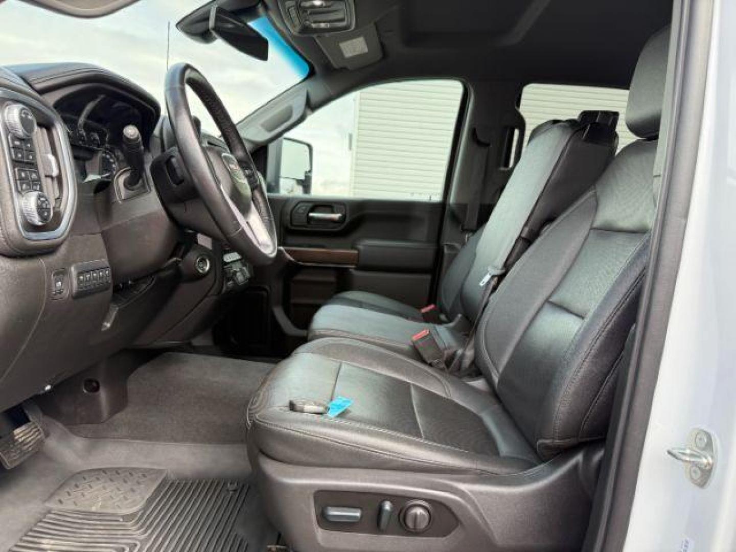 2022 Summit White /Jet Black GMC Sierra 3500HD (1GT49UEY8NF) with an Duramax 66L V-8 diesel direct injection engine, Automatic transmission, located at 1175 N Woodruff Ave, Idaho Falls, ID, 83401, 43.506901, -111.999657 - At Timberline Auto, finding a great deal on your next vehicle is always easy! Our experienced sales staff's goal is to help find you the right vehicle at the right price! Our knowledgeable finance department has options for almost any credit score. We offer extended service contract options to prote - Photo#38