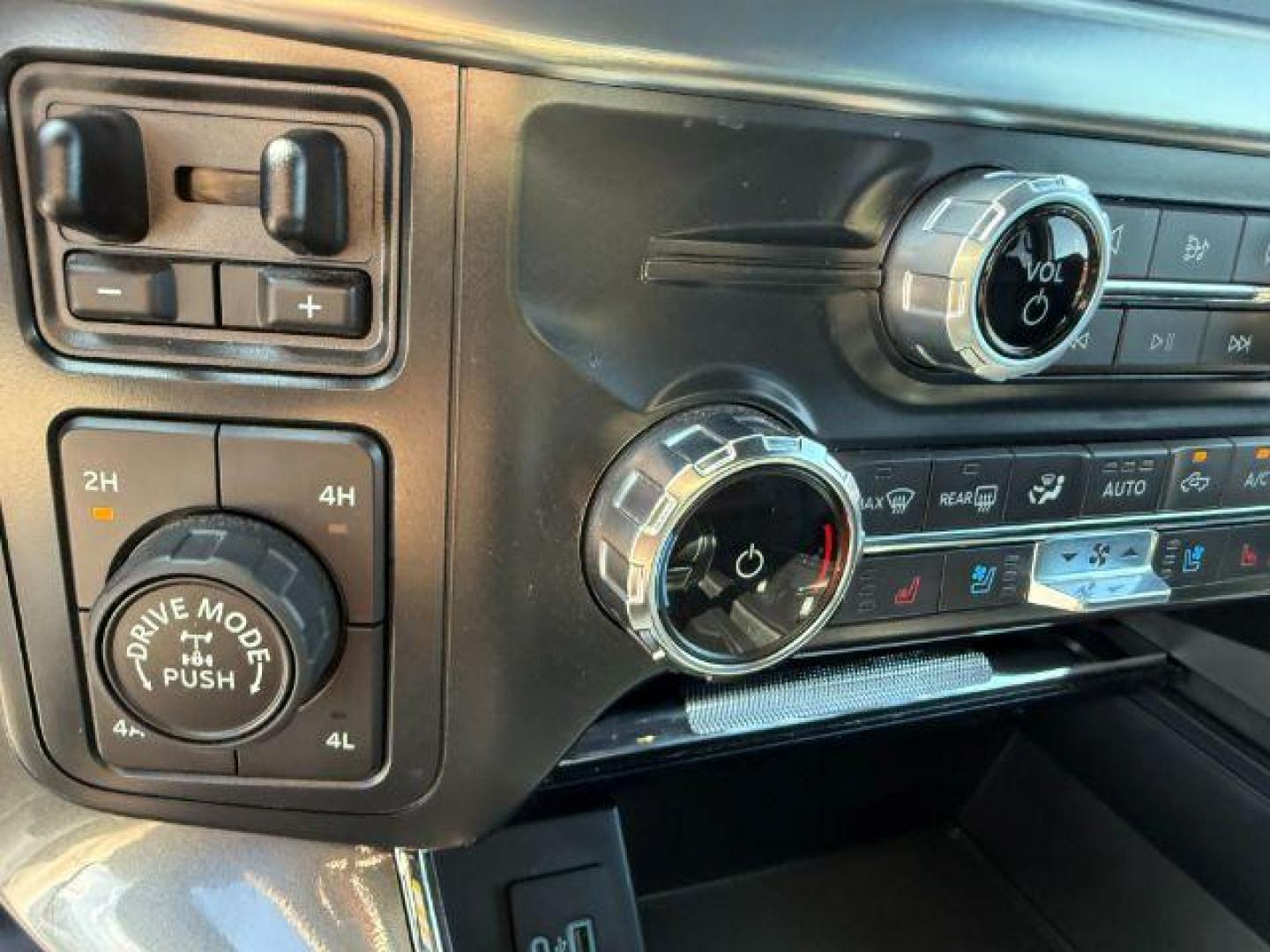 2022 WHITE /Black Ford F-150 (1FTFW1E84NF) with an 35L V-6 portdirect injection engine, Automatic transmission, located at 1175 N Woodruff Ave, Idaho Falls, ID, 83401, 43.506901, -111.999657 - At Timberline Auto, finding a great deal on your next vehicle is always easy! Our experienced sales staff's goal is to help find you the right vehicle at the right price! Our knowledgeable finance department has options for almost any credit score. We offer extended service contract options to prote - Photo#42