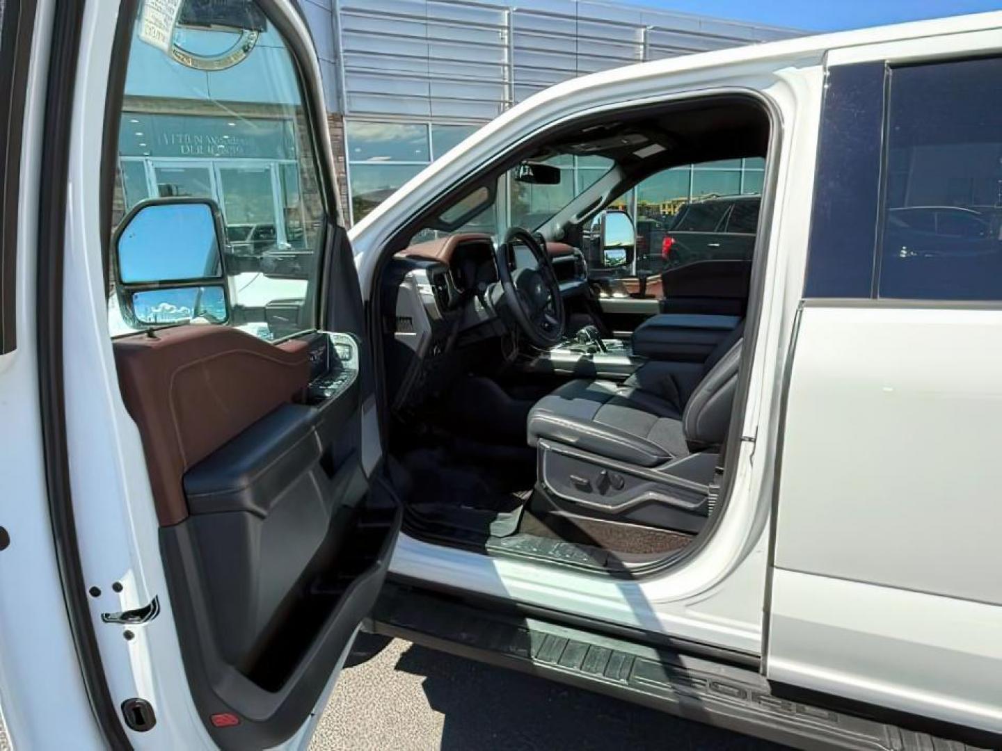 2022 WHITE /Black Ford F-150 (1FTFW1E84NF) with an 35L V-6 portdirect injection engine, Automatic transmission, located at 1175 N Woodruff Ave, Idaho Falls, ID, 83401, 43.506901, -111.999657 - At Timberline Auto, finding a great deal on your next vehicle is always easy! Our experienced sales staff's goal is to help find you the right vehicle at the right price! Our knowledgeable finance department has options for almost any credit score. We offer extended service contract options to prote - Photo#11