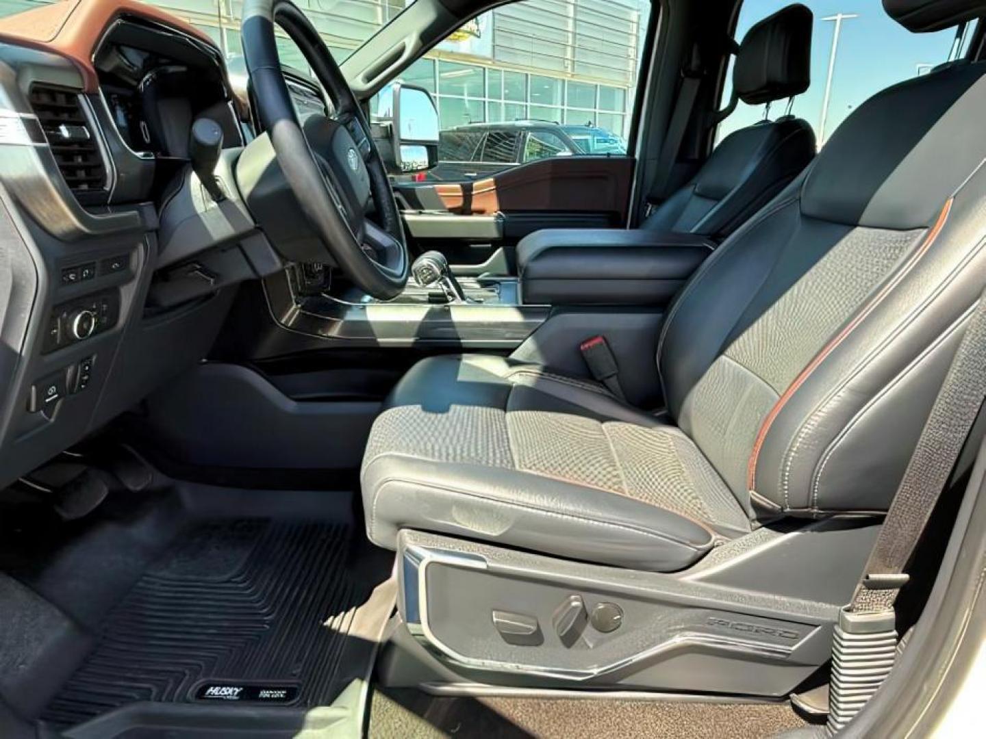 2022 WHITE /Black Ford F-150 (1FTFW1E84NF) with an 35L V-6 portdirect injection engine, Automatic transmission, located at 1175 N Woodruff Ave, Idaho Falls, ID, 83401, 43.506901, -111.999657 - At Timberline Auto, finding a great deal on your next vehicle is always easy! Our experienced sales staff's goal is to help find you the right vehicle at the right price! Our knowledgeable finance department has options for almost any credit score. We offer extended service contract options to prote - Photo#12