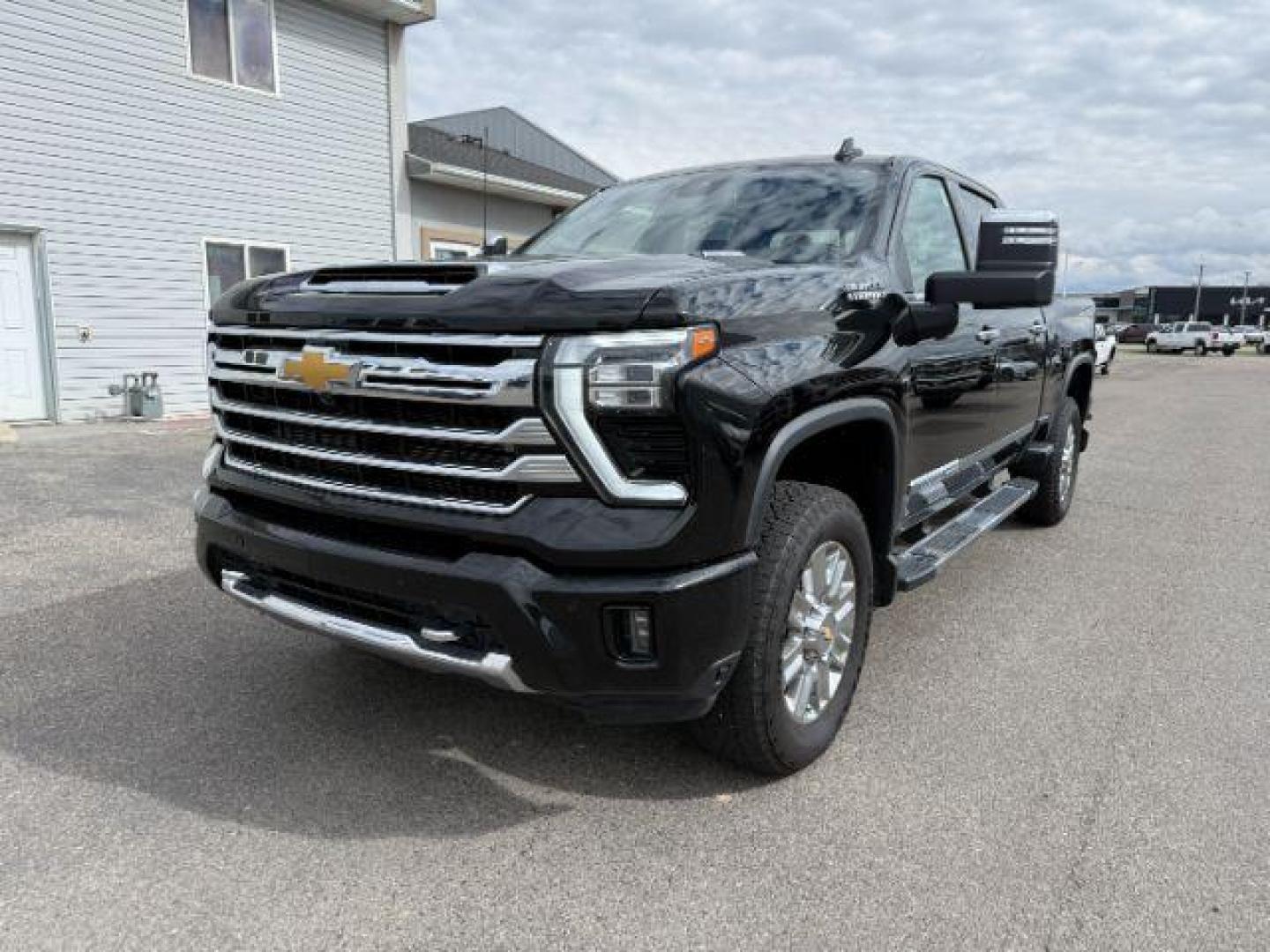 2024 Black /LEATHER Chevrolet Silverado 3500HD (2GC4YVEY3R1) with an Duramax 66L V-8 diesel direct injection engine, Automatic transmission, located at 1175 N Woodruff Ave, Idaho Falls, ID, 83401, 43.506901, -111.999657 - At Timberline Auto, finding a great deal on your next vehicle is always easy! Our experienced sales staff's goal is to help find you the right vehicle at the right price! Our knowledgeable finance department has options for almost any credit score. We offer extended service contract options to prote - Photo#25
