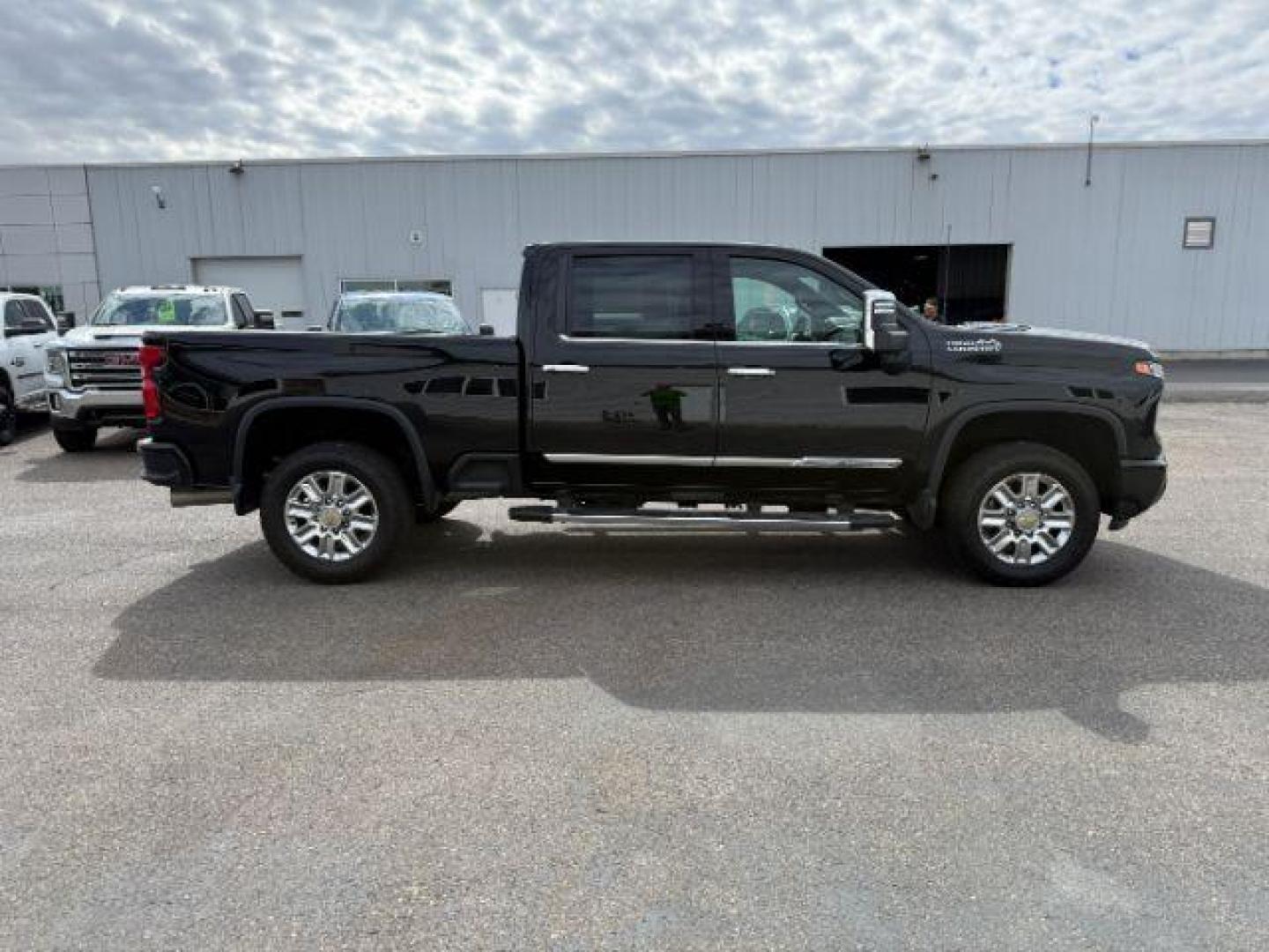 2024 Black /LEATHER Chevrolet Silverado 3500HD (2GC4YVEY3R1) with an Duramax 66L V-8 diesel direct injection engine, Automatic transmission, located at 1175 N Woodruff Ave, Idaho Falls, ID, 83401, 43.506901, -111.999657 - At Timberline Auto, finding a great deal on your next vehicle is always easy! Our experienced sales staff's goal is to help find you the right vehicle at the right price! Our knowledgeable finance department has options for almost any credit score. We offer extended service contract options to prote - Photo#32