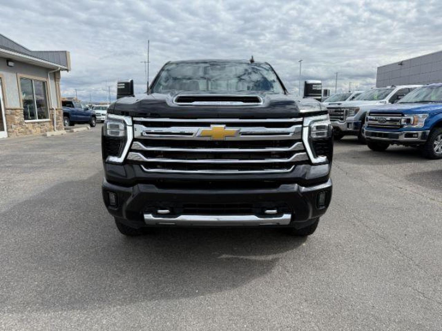 2024 Black /LEATHER Chevrolet Silverado 3500HD (2GC4YVEY3R1) with an Duramax 66L V-8 diesel direct injection engine, Automatic transmission, located at 1175 N Woodruff Ave, Idaho Falls, ID, 83401, 43.506901, -111.999657 - At Timberline Auto, finding a great deal on your next vehicle is always easy! Our experienced sales staff's goal is to help find you the right vehicle at the right price! Our knowledgeable finance department has options for almost any credit score. We offer extended service contract options to prote - Photo#34