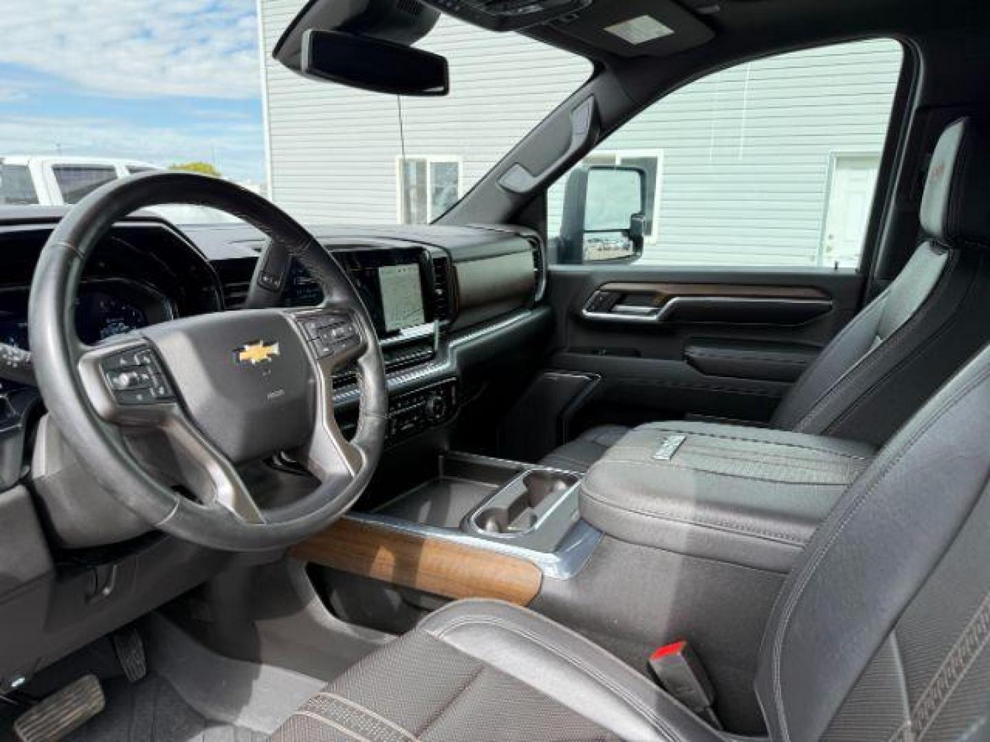 2024 Black /LEATHER Chevrolet Silverado 3500HD (2GC4YVEY3R1) with an Duramax 66L V-8 diesel direct injection engine, Automatic transmission, located at 1175 N Woodruff Ave, Idaho Falls, ID, 83401, 43.506901, -111.999657 - At Timberline Auto, finding a great deal on your next vehicle is always easy! Our experienced sales staff's goal is to help find you the right vehicle at the right price! Our knowledgeable finance department has options for almost any credit score. We offer extended service contract options to prote - Photo#38