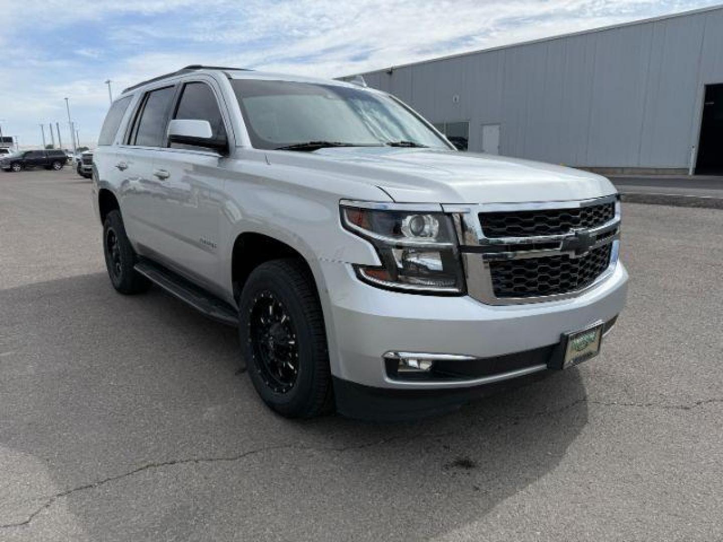2020 Silver Ice Metallic /Jet Black Chevrolet Tahoe (1GNSKBKC7LR) with an EcoTec3 53L V-8 gasoline direct injection engine, Automatic transmission, located at 1175 N Woodruff Ave, Idaho Falls, ID, 83401, 43.506901, -111.999657 - At Timberline Auto, finding a great deal on your next vehicle is always easy! Our experienced sales staff's goal is to help find you the right vehicle at the right price! Our knowledgeable finance department has options for almost any credit score. We offer extended service contract options to prote - Photo#34