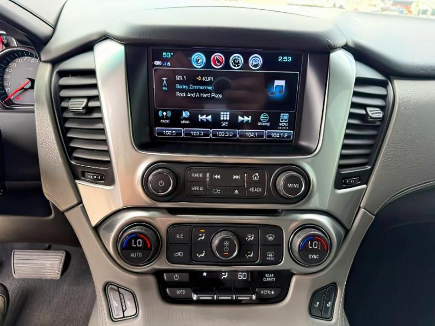 2020 Silver Ice Metallic /Jet Black Chevrolet Tahoe (1GNSKBKC7LR) with an EcoTec3 53L V-8 gasoline direct injection engine, Automatic transmission, located at 1175 N Woodruff Ave, Idaho Falls, ID, 83401, 43.506901, -111.999657 - At Timberline Auto, finding a great deal on your next vehicle is always easy! Our experienced sales staff's goal is to help find you the right vehicle at the right price! Our knowledgeable finance department has options for almost any credit score. We offer extended service contract options to prote - Photo#16