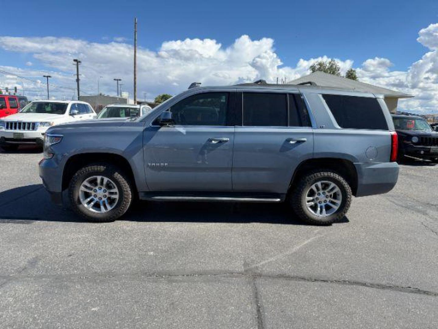 2016 GRAY /Jet Black/Dark Ash Chevrolet Tahoe (1GNSKBKC2GR) with an EcoTec3 53L V-8 gasoline direct injection engine, Automatic transmission, located at 1175 N Woodruff Ave, Idaho Falls, ID, 83401, 43.506901, -111.999657 - At Timberline Auto, finding a great deal on your next vehicle is always easy! Our experienced sales staff's goal is to help find you the right vehicle at the right price! Our knowledgeable finance department has options for almost any credit score. We offer extended service contract options to prote - Photo#28