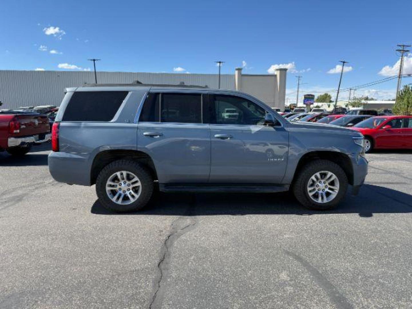 2016 GRAY /Jet Black/Dark Ash Chevrolet Tahoe (1GNSKBKC2GR) with an EcoTec3 53L V-8 gasoline direct injection engine, Automatic transmission, located at 1175 N Woodruff Ave, Idaho Falls, ID, 83401, 43.506901, -111.999657 - At Timberline Auto, finding a great deal on your next vehicle is always easy! Our experienced sales staff's goal is to help find you the right vehicle at the right price! Our knowledgeable finance department has options for almost any credit score. We offer extended service contract options to prote - Photo#35