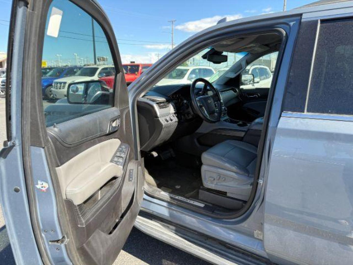 2016 GRAY /Jet Black/Dark Ash Chevrolet Tahoe (1GNSKBKC2GR) with an EcoTec3 53L V-8 gasoline direct injection engine, Automatic transmission, located at 1175 N Woodruff Ave, Idaho Falls, ID, 83401, 43.506901, -111.999657 - At Timberline Auto, finding a great deal on your next vehicle is always easy! Our experienced sales staff's goal is to help find you the right vehicle at the right price! Our knowledgeable finance department has options for almost any credit score. We offer extended service contract options to prote - Photo#39