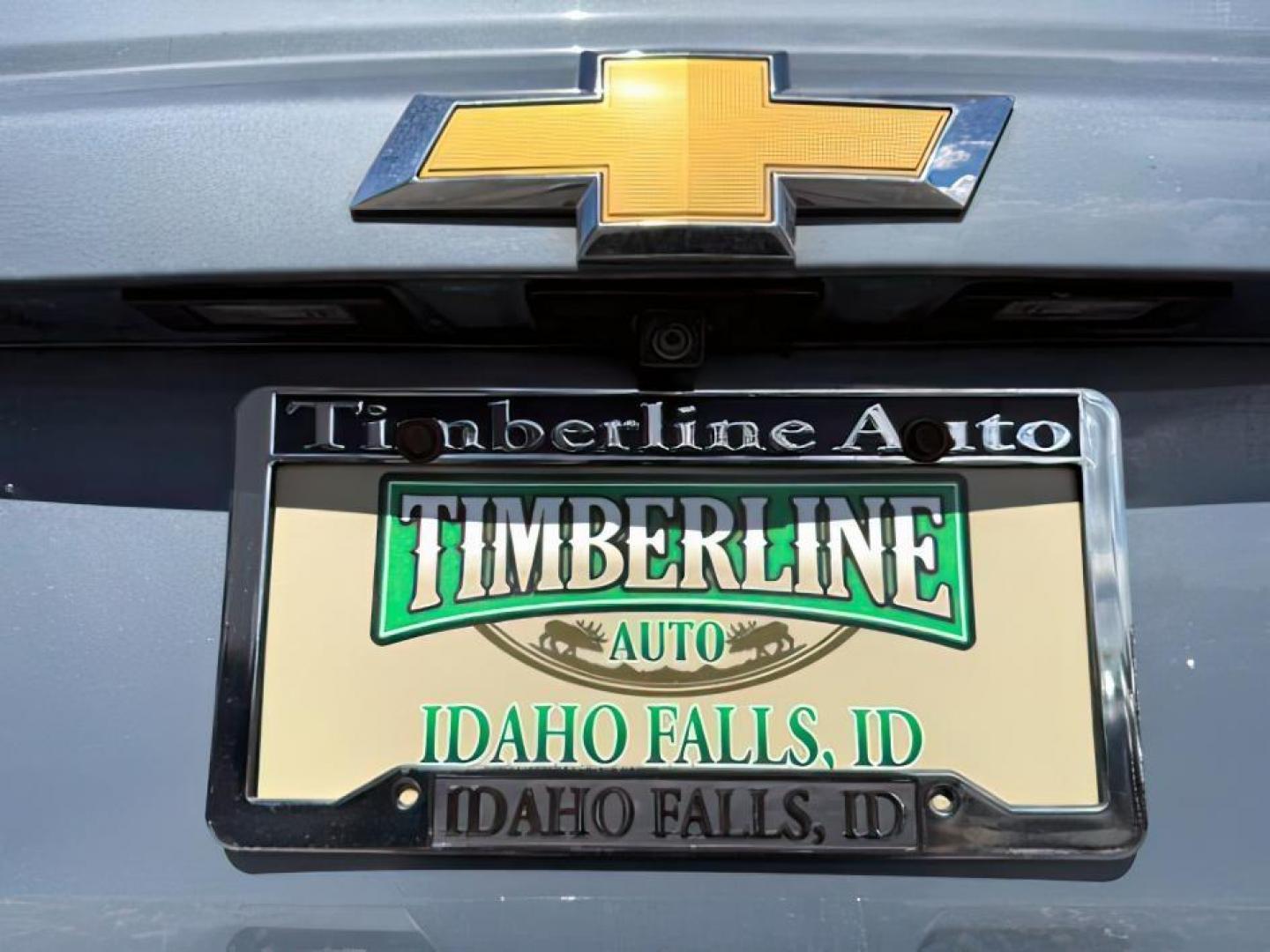 2016 GRAY /Jet Black/Dark Ash Chevrolet Tahoe (1GNSKBKC2GR) with an EcoTec3 53L V-8 gasoline direct injection engine, Automatic transmission, located at 1175 N Woodruff Ave, Idaho Falls, ID, 83401, 43.506901, -111.999657 - At Timberline Auto, finding a great deal on your next vehicle is always easy! Our experienced sales staff's goal is to help find you the right vehicle at the right price! Our knowledgeable finance department has options for almost any credit score. We offer extended service contract options to prote - Photo#4