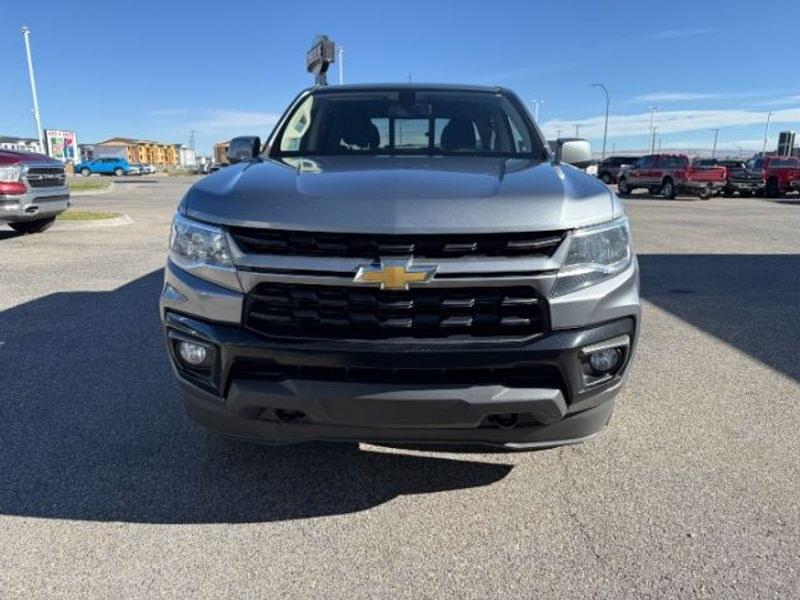 2021 Satin Steel Metallic /Jet Black Chevrolet Colorado 4WD LT (1GCGTCEN5M1) with an V6, 3.6L engine, 8-speed automatic transmission, located at 1175 N Woodruff Ave, Idaho Falls, ID, 83401, 43.506901, -111.999657 - <b>Vehicle Details</b><br>Discover capable midsize truck performance with this pre-owned 2021 Chevrolet Colorado LT 4WD, now available in Idaho Falls, ID. Powered by a strong V6, 3.6L gasoline engine, this Chevrolet Colorado delivers confident acceleration, dependable towing ability, and the versati- Photo#8