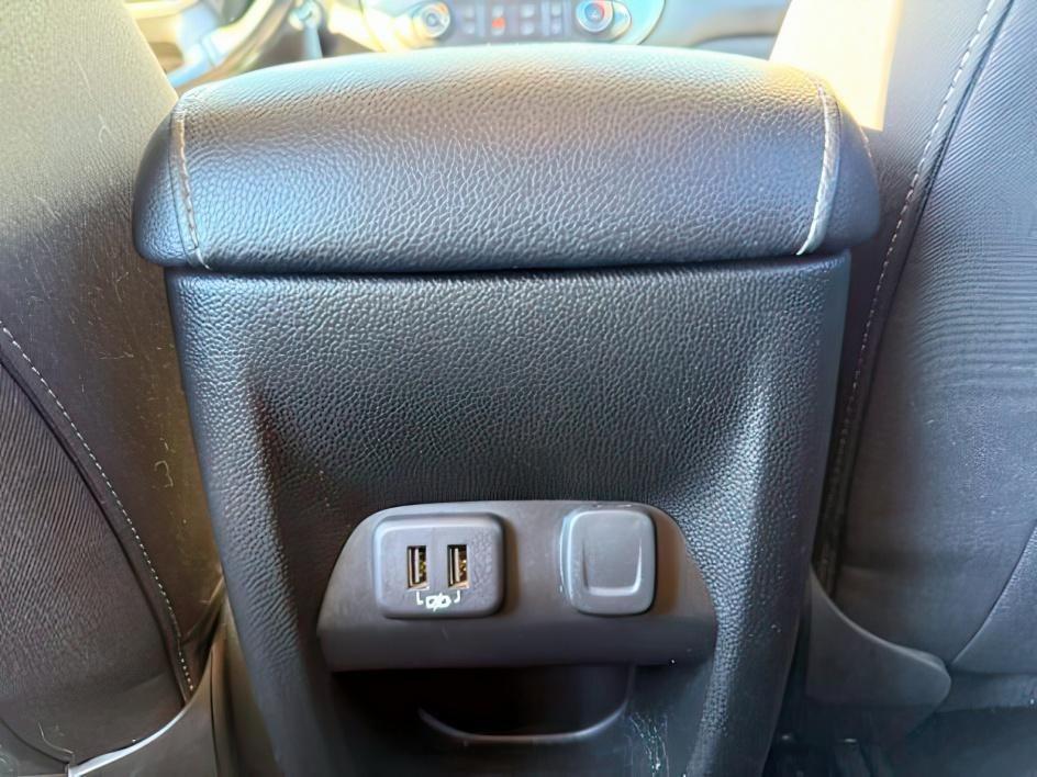 2021 GRAY /Jet Black Chevrolet Colorado 4WD Crew Cab Short Box LT (1GCGTCEN5M1) with an 3.6L V-6 gasoline direct injection engine, AUTOMATIC transmission, located at 1235 N Woodruff Ave., Idaho Falls, 83401, (208) 523-1053, 43.507172, -112.000488 - At Timberline Auto, finding a great deal on your next vehicle is always easy! Our experienced sales staff's goal is to help find you the right vehicle at the right price! Our knowledgeable finance department has options for almost any credit score. We offer extended service contract options to prote - Photo#21