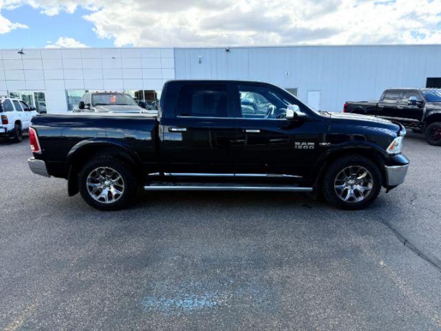 2017 BLACK /LEATHER Ram 1500 (1C6RR7PT3HS) with an 57 engine, Automatic transmission, located at 1175 N Woodruff Ave, Idaho Falls, ID, 83401, 43.506901, -111.999657 - At Timberline Auto, finding a great deal on your next vehicle is always easy! Our experienced sales staff's goal is to help find you the right vehicle at the right price! Our knowledgeable finance department has options for almost any credit score. We offer extended service contract options to prote - Photo#8