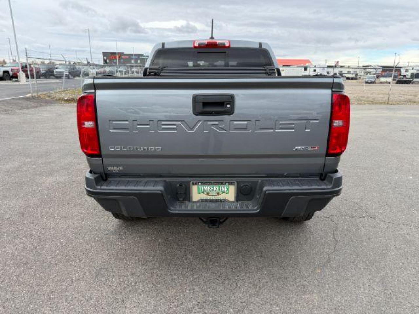 2021 GRAY /Jet Black Chevrolet Colorado (1GCGTEEN9M1) with an 36L V-6 gasoline direct injection engine, Automatic transmission, located at 1175 N Woodruff Ave, Idaho Falls, ID, 83401, 43.506901, -111.999657 - At Timberline Auto, finding a great deal on your next vehicle is always easy! Our experienced sales staff's goal is to help find you the right vehicle at the right price! Our knowledgeable finance department has options for almost any credit score. We offer extended service contract options to prote - Photo#28
