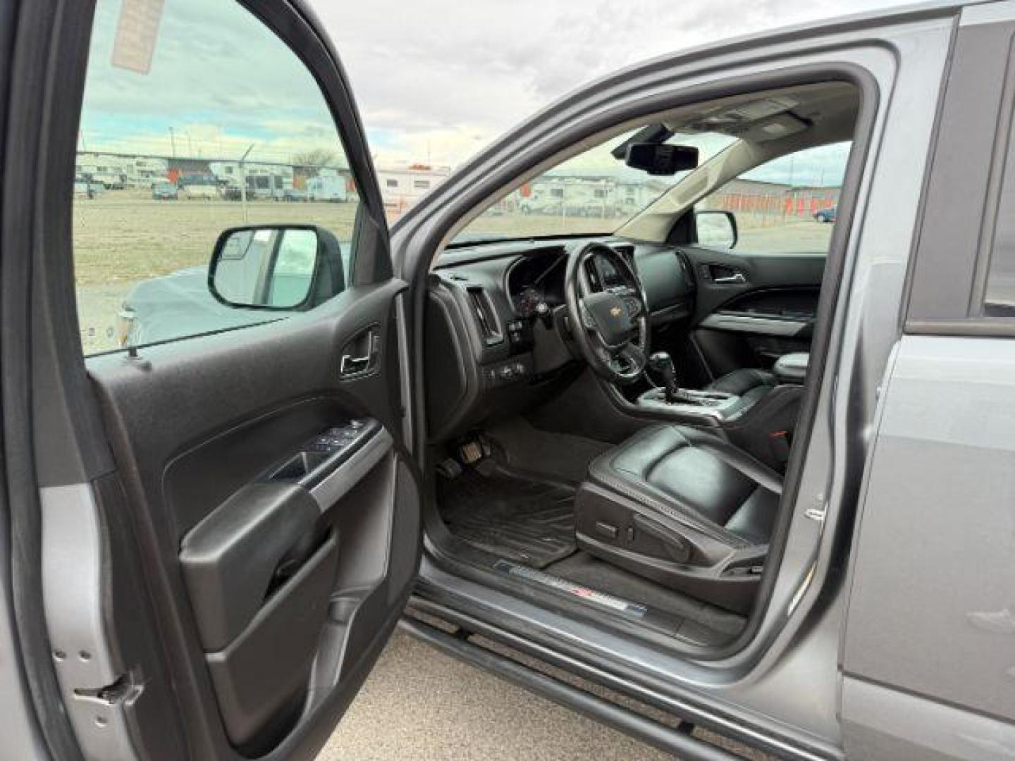 2021 GRAY /Jet Black Chevrolet Colorado (1GCGTEEN9M1) with an 36L V-6 gasoline direct injection engine, Automatic transmission, located at 1175 N Woodruff Ave, Idaho Falls, ID, 83401, 43.506901, -111.999657 - At Timberline Auto, finding a great deal on your next vehicle is always easy! Our experienced sales staff's goal is to help find you the right vehicle at the right price! Our knowledgeable finance department has options for almost any credit score. We offer extended service contract options to prote - Photo#36