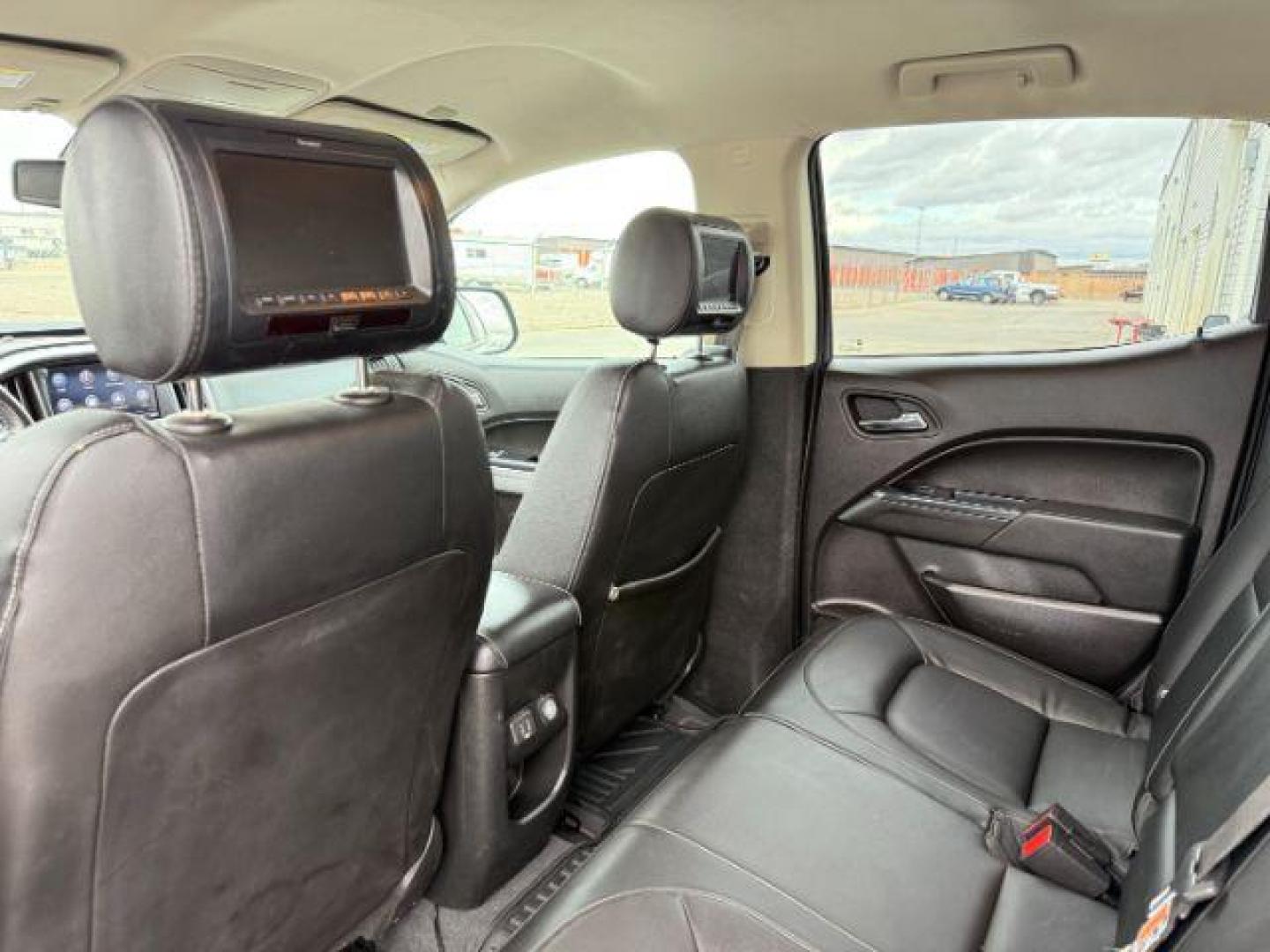 2021 GRAY /Jet Black Chevrolet Colorado (1GCGTEEN9M1) with an 36L V-6 gasoline direct injection engine, Automatic transmission, located at 1175 N Woodruff Ave, Idaho Falls, ID, 83401, 43.506901, -111.999657 - At Timberline Auto, finding a great deal on your next vehicle is always easy! Our experienced sales staff's goal is to help find you the right vehicle at the right price! Our knowledgeable finance department has options for almost any credit score. We offer extended service contract options to prote - Photo#48