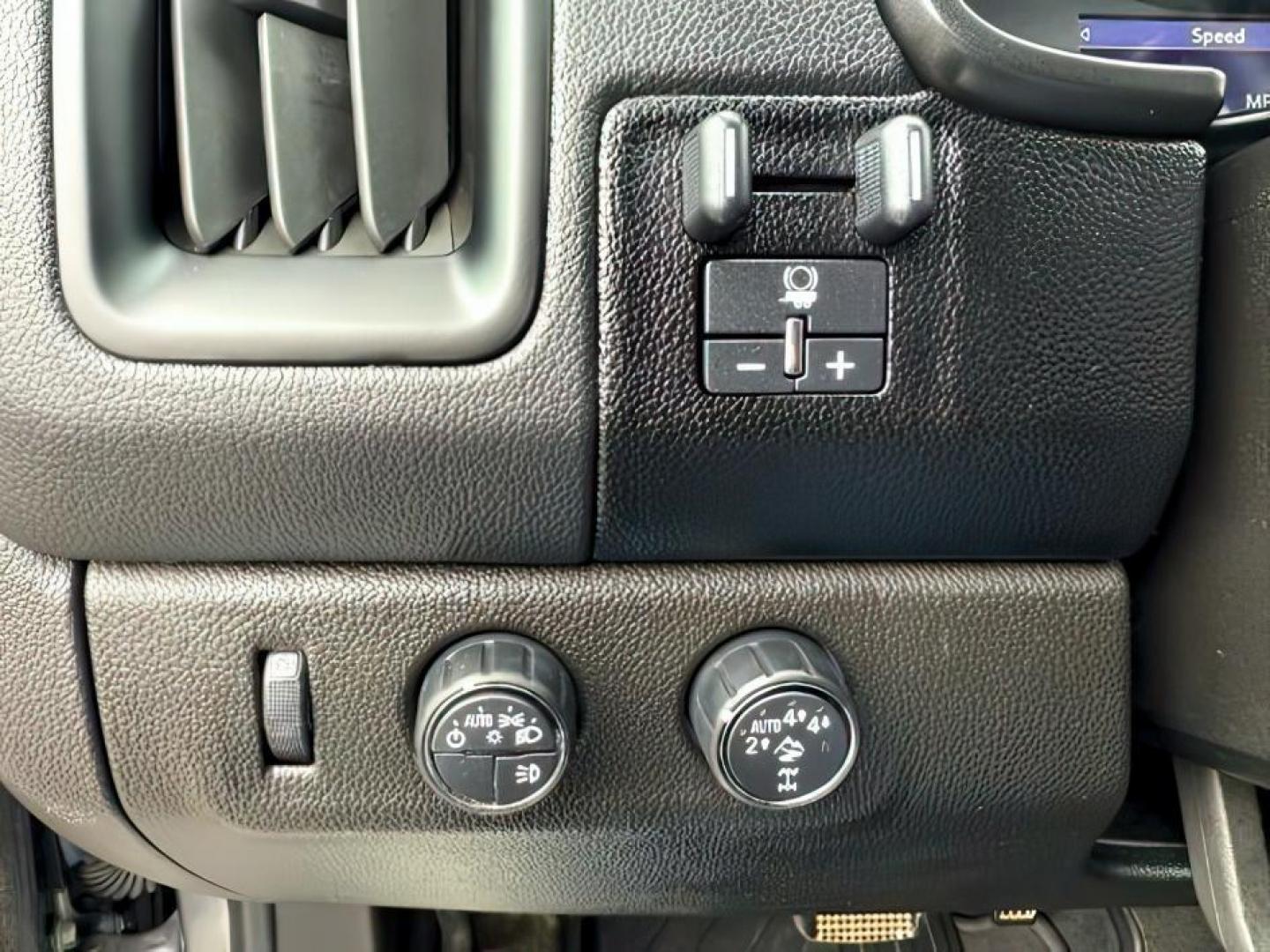 2021 GRAY /Jet Black Chevrolet Colorado (1GCGTEEN9M1) with an 36L V-6 gasoline direct injection engine, Automatic transmission, located at 1175 N Woodruff Ave, Idaho Falls, ID, 83401, 43.506901, -111.999657 - At Timberline Auto, finding a great deal on your next vehicle is always easy! Our experienced sales staff's goal is to help find you the right vehicle at the right price! Our knowledgeable finance department has options for almost any credit score. We offer extended service contract options to prote - Photo#19