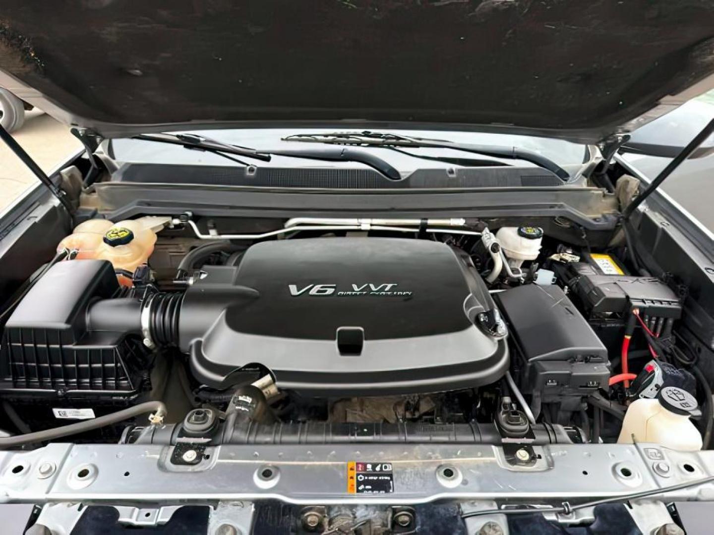 2021 GRAY /Jet Black Chevrolet Colorado (1GCGTEEN9M1) with an 36L V-6 gasoline direct injection engine, Automatic transmission, located at 1175 N Woodruff Ave, Idaho Falls, ID, 83401, 43.506901, -111.999657 - At Timberline Auto, finding a great deal on your next vehicle is always easy! Our experienced sales staff's goal is to help find you the right vehicle at the right price! Our knowledgeable finance department has options for almost any credit score. We offer extended service contract options to prote - Photo#24