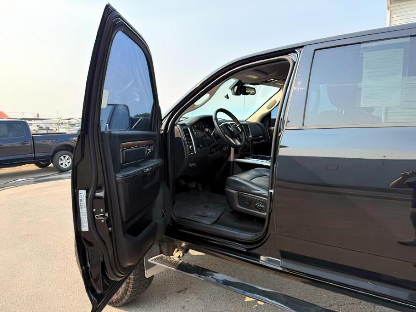 2015 Black Clearcoat /Black Ram 2500 (3C6UR5KL0FG) with an Cummins 67L I-6 diesel direct injection engine, Automatic transmission, located at 1175 N Woodruff Ave, Idaho Falls, ID, 83401, 43.506901, -111.999657 - At Timberline Auto, finding a great deal on your next vehicle is always easy! Our experienced sales staff's goal is to help find you the right vehicle at the right price! Our knowledgeable finance department has options for almost any credit score. We offer extended service contract options to prote - Photo#10