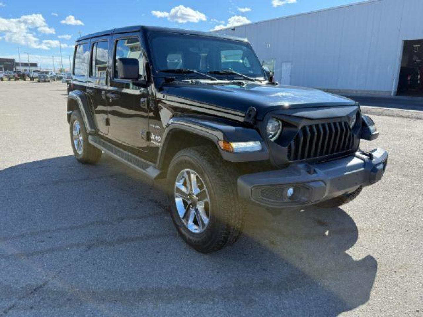 2019 BLACK /CLOTH Jeep Wrangler Unlimited (1C4HJXEN6KW) with an 20 TURBO engine, Automatic transmission, located at 1175 N Woodruff Ave, Idaho Falls, ID, 83401, 43.506901, -111.999657 - At Timberline Auto, finding a great deal on your next vehicle is always easy! Our experienced sales staff's goal is to help find you the right vehicle at the right price! Our knowledgeable finance department has options for almost any credit score. We offer extended service contract options to prote - Photo#9