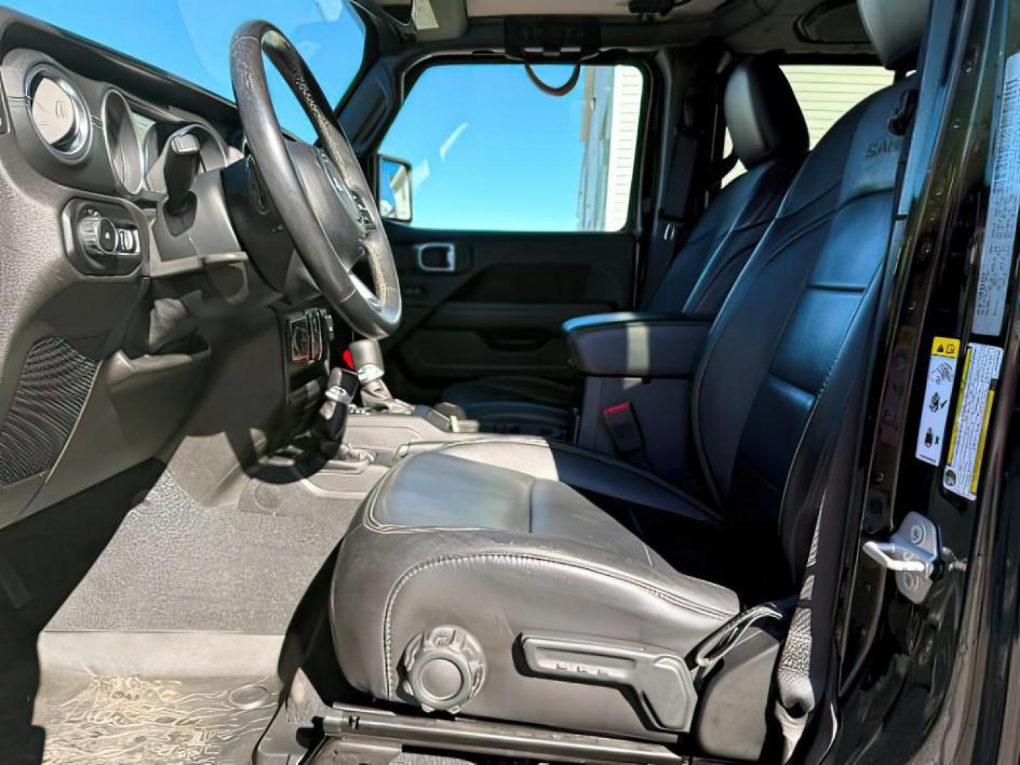 2019 BLACK /CLOTH Jeep Wrangler Unlimited (1C4HJXEN6KW) with an 20 TURBO engine, Automatic transmission, located at 1175 N Woodruff Ave, Idaho Falls, ID, 83401, 43.506901, -111.999657 - At Timberline Auto, finding a great deal on your next vehicle is always easy! Our experienced sales staff's goal is to help find you the right vehicle at the right price! Our knowledgeable finance department has options for almost any credit score. We offer extended service contract options to prote - Photo#12