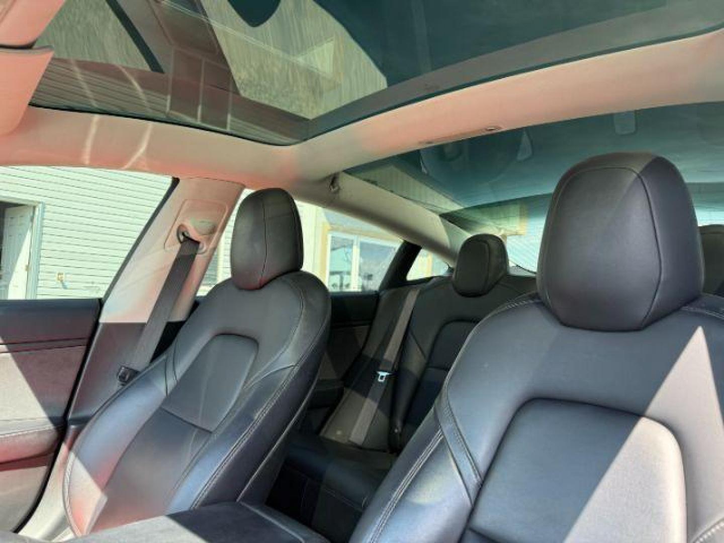 2018 BLUE /CLOTH Tesla Model 3 (5YJ3E1EA4JF) with an ELECTRIC engine, Automatic transmission, located at 1175 N Woodruff Ave, Idaho Falls, ID, 83401, 43.506901, -111.999657 - At Timberline Auto, finding a great deal on your next vehicle is always easy! Our experienced sales staff's goal is to help find you the right vehicle at the right price! Our knowledgeable finance department has options for almost any credit score. We offer extended service contract options to prote - Photo#32
